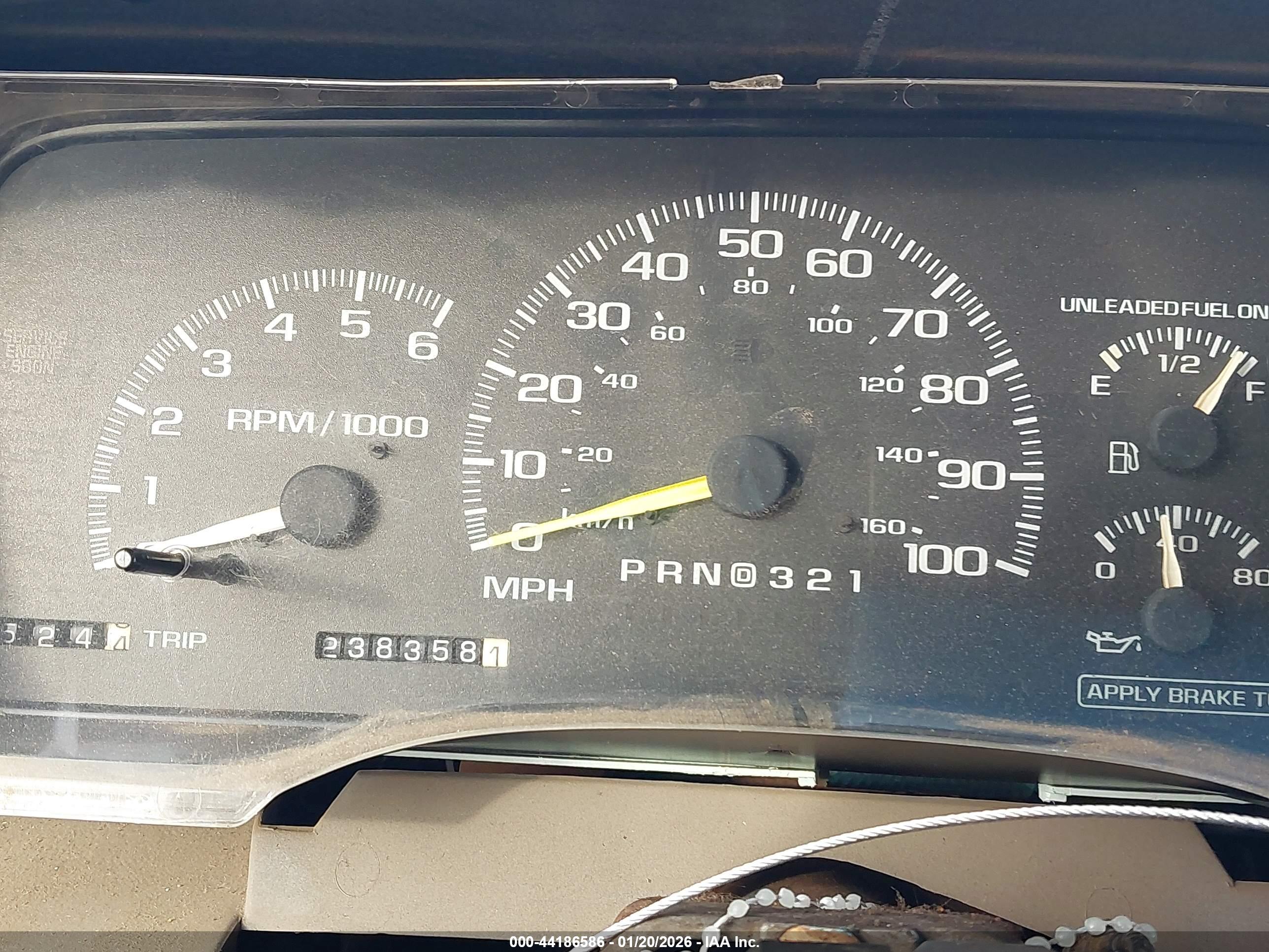 CHEVROLET SUBURBAN image 7