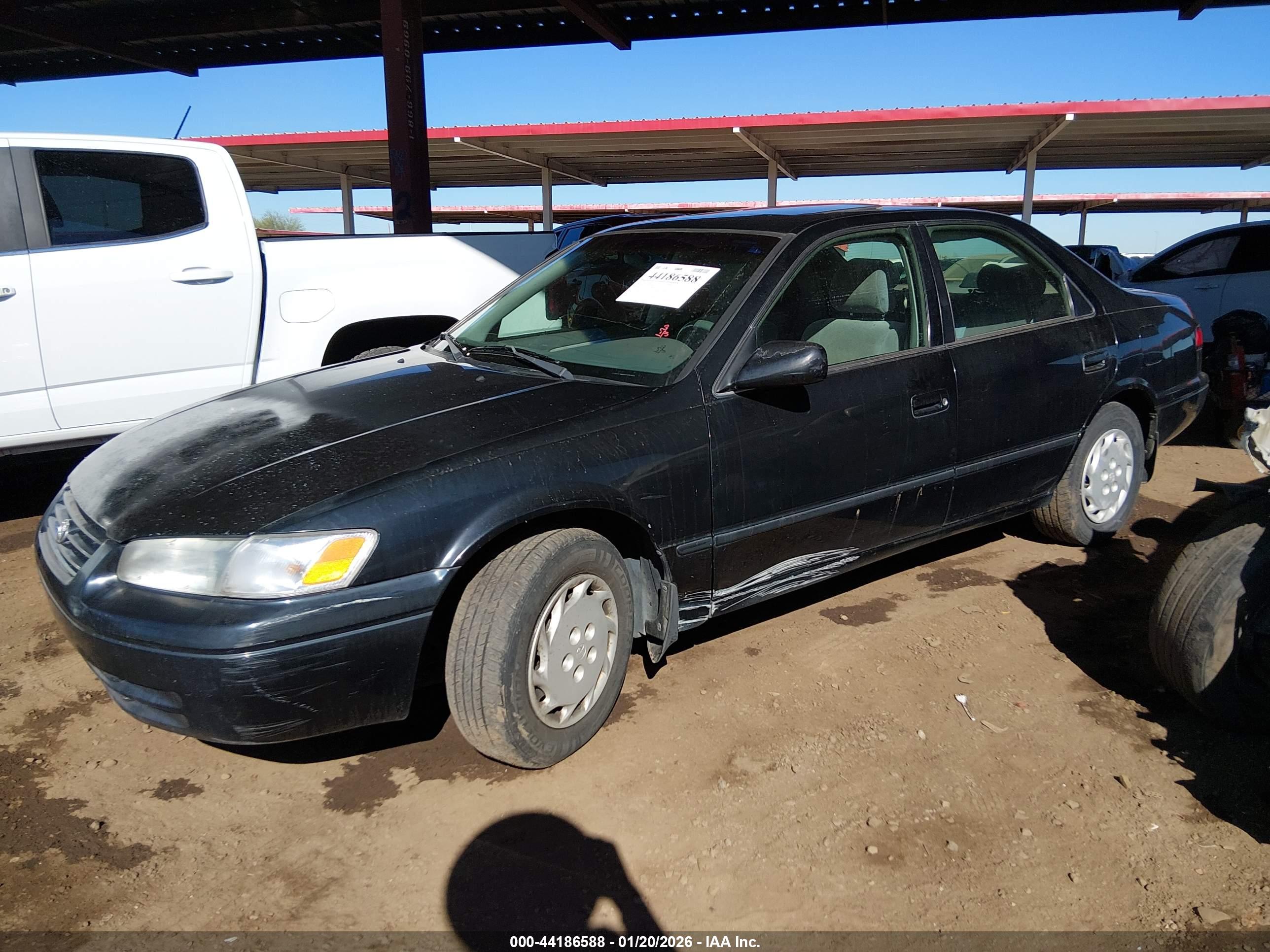 TOYOTA CAMRY image 6