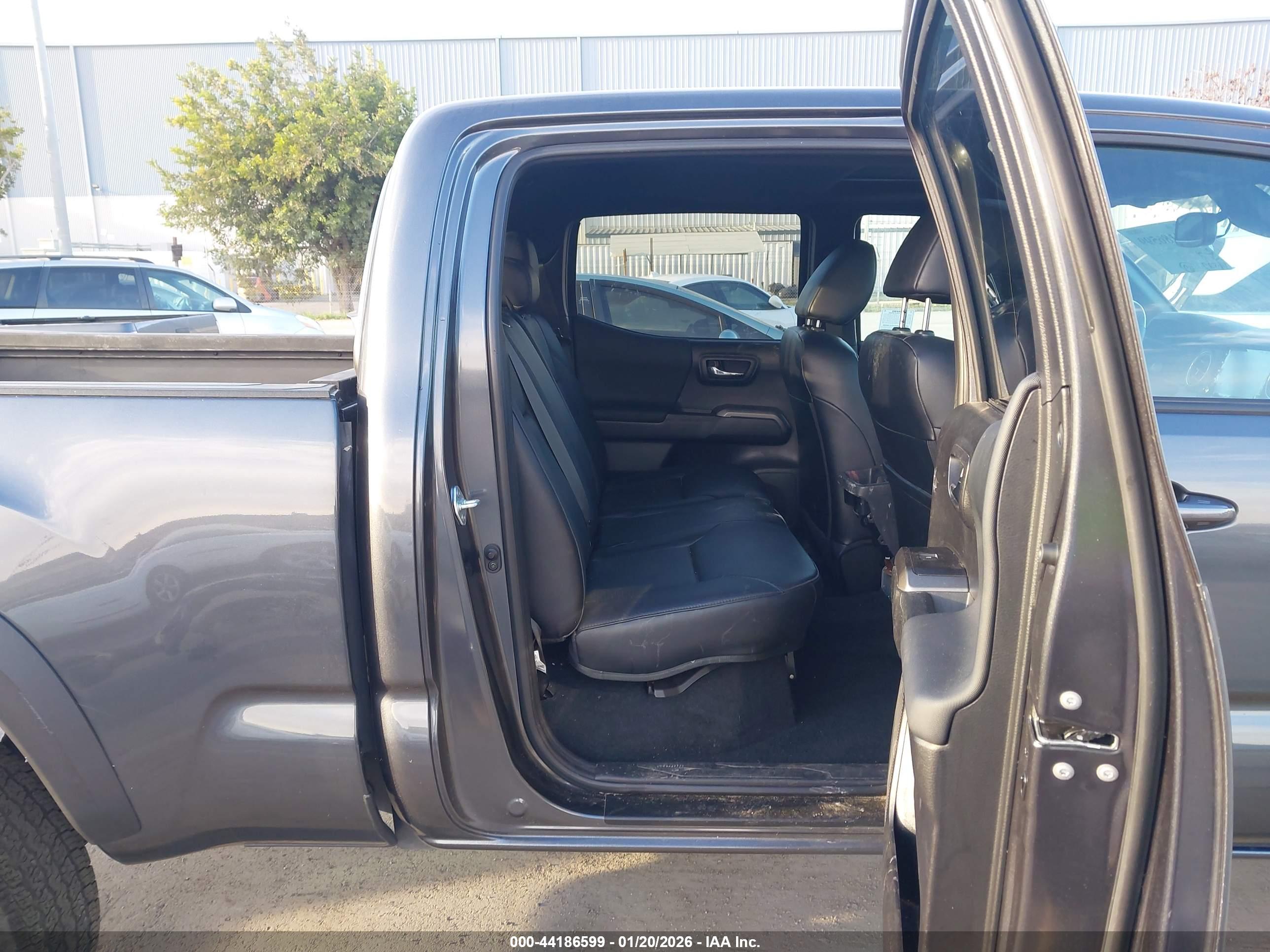 TOYOTA TACOMA image 8