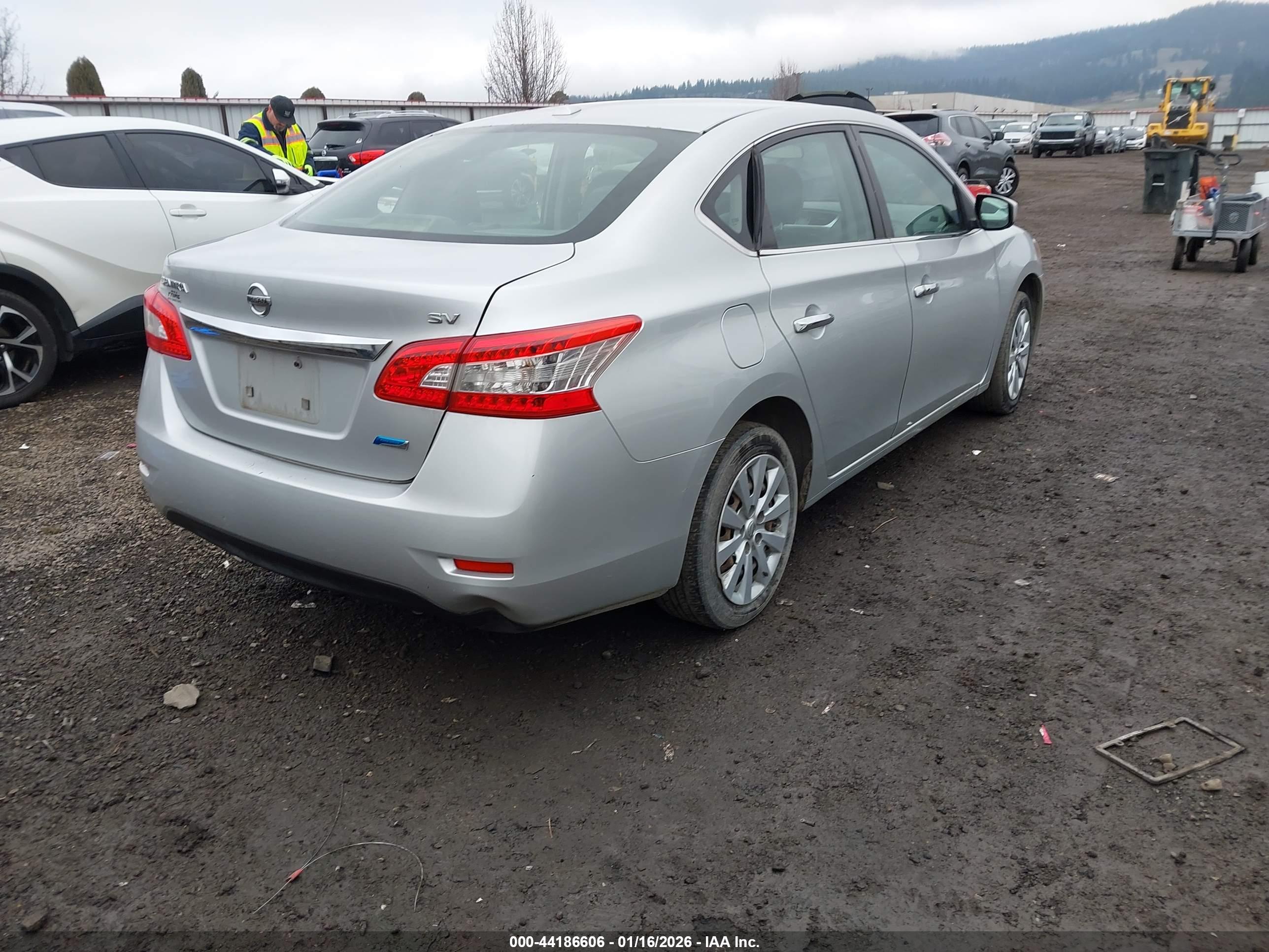 NISSAN SENTRA image 4