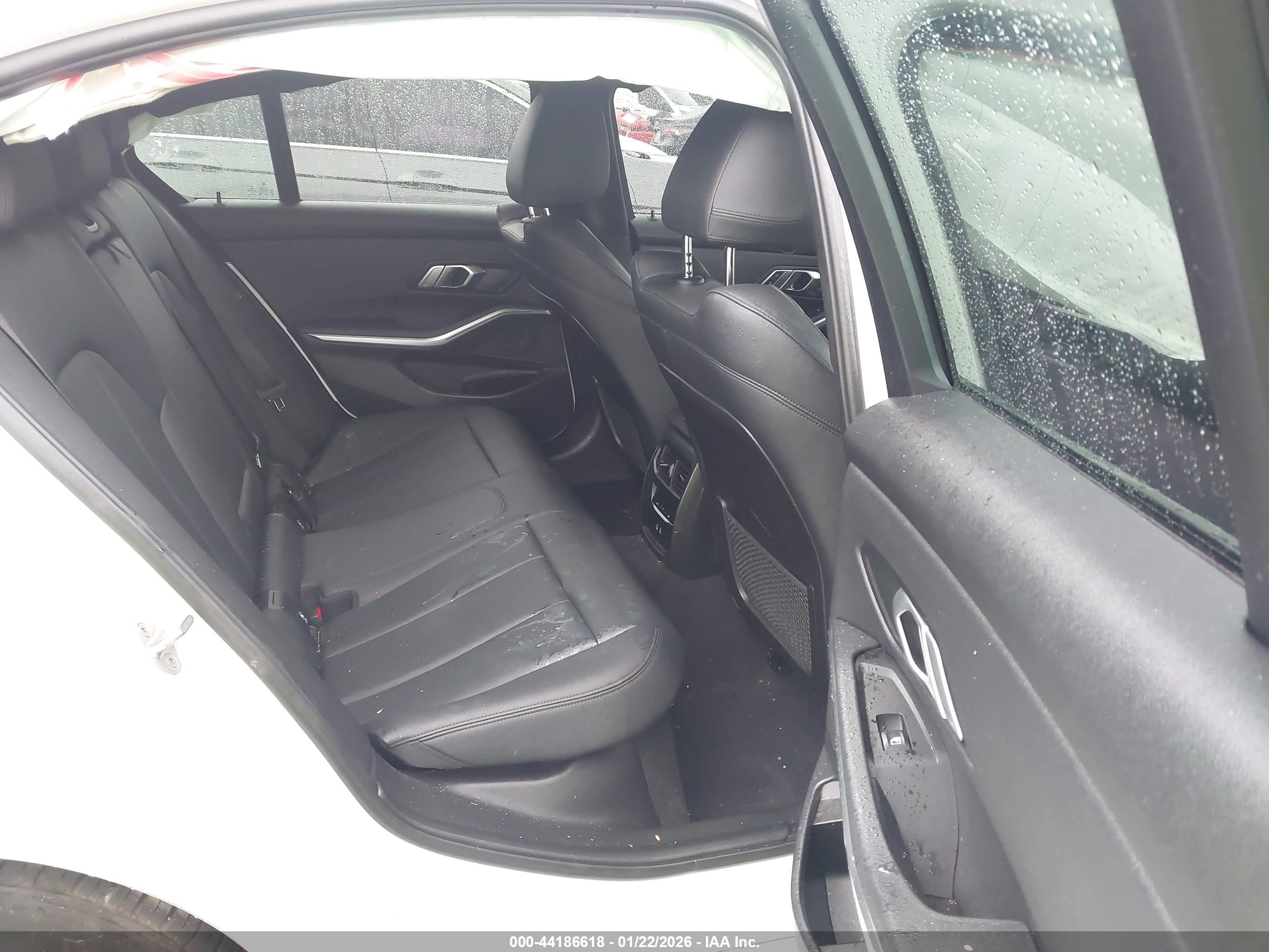 BMW 330I image 8