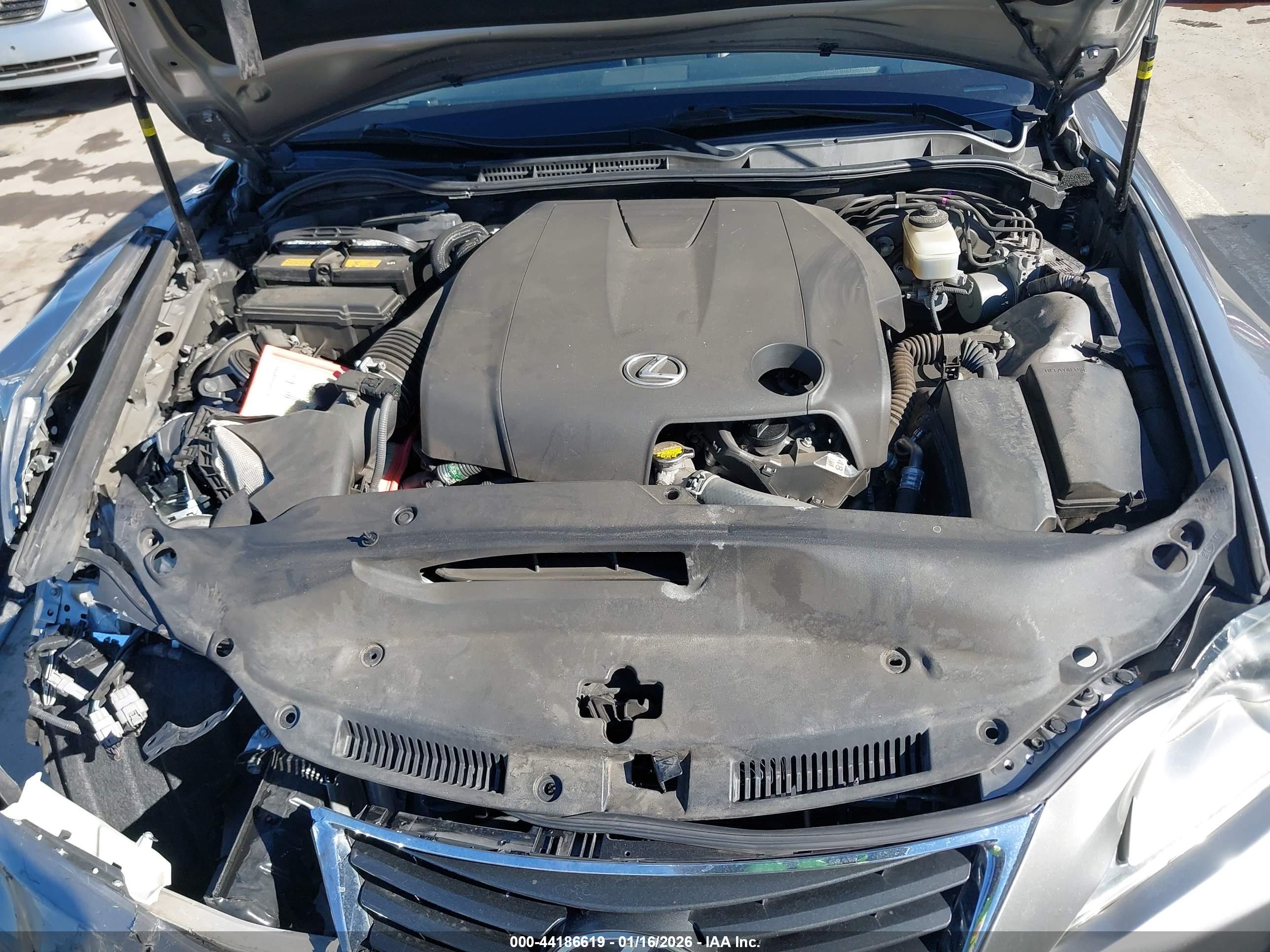 LEXUS IS image 10