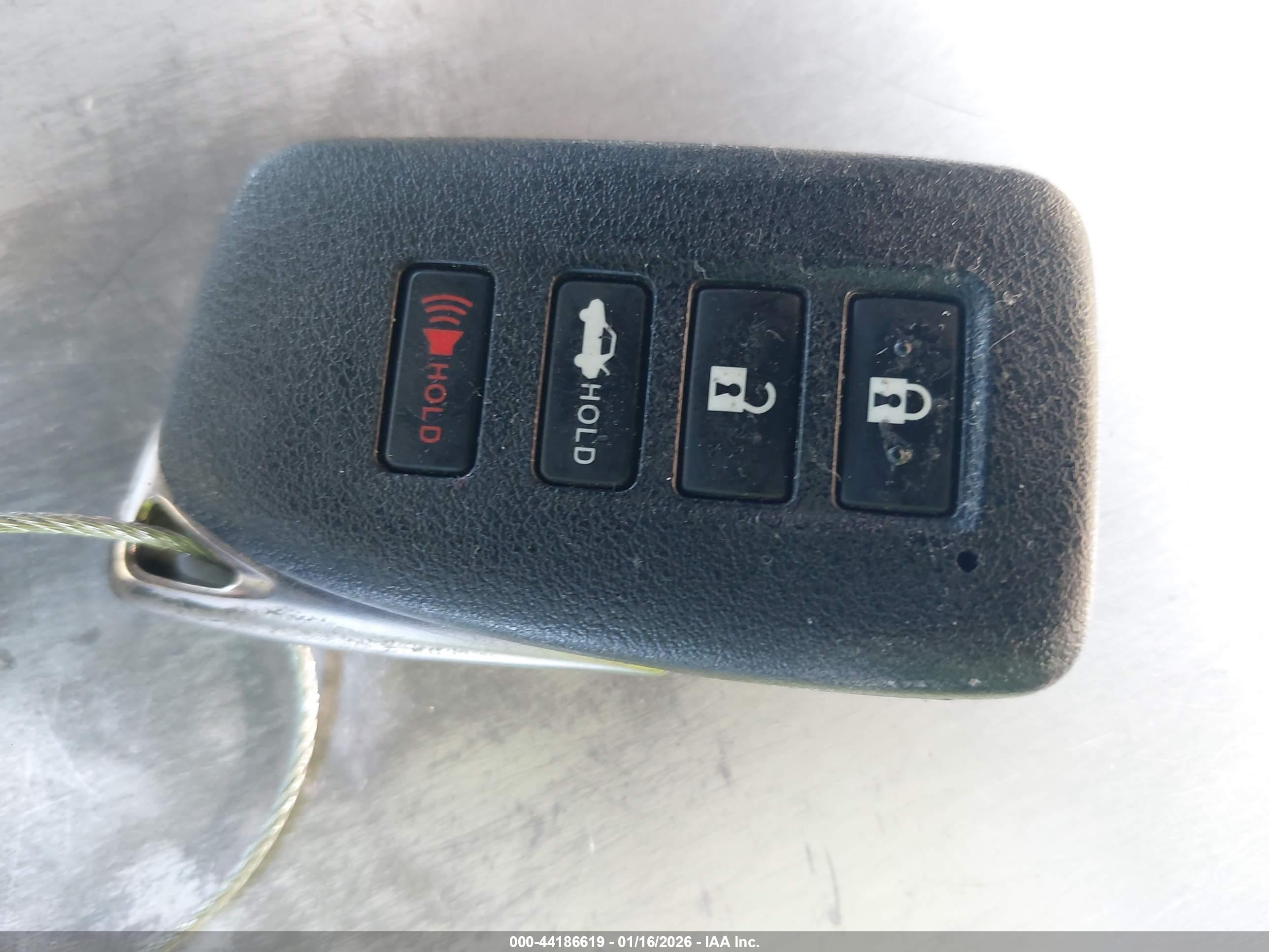 LEXUS IS image 11