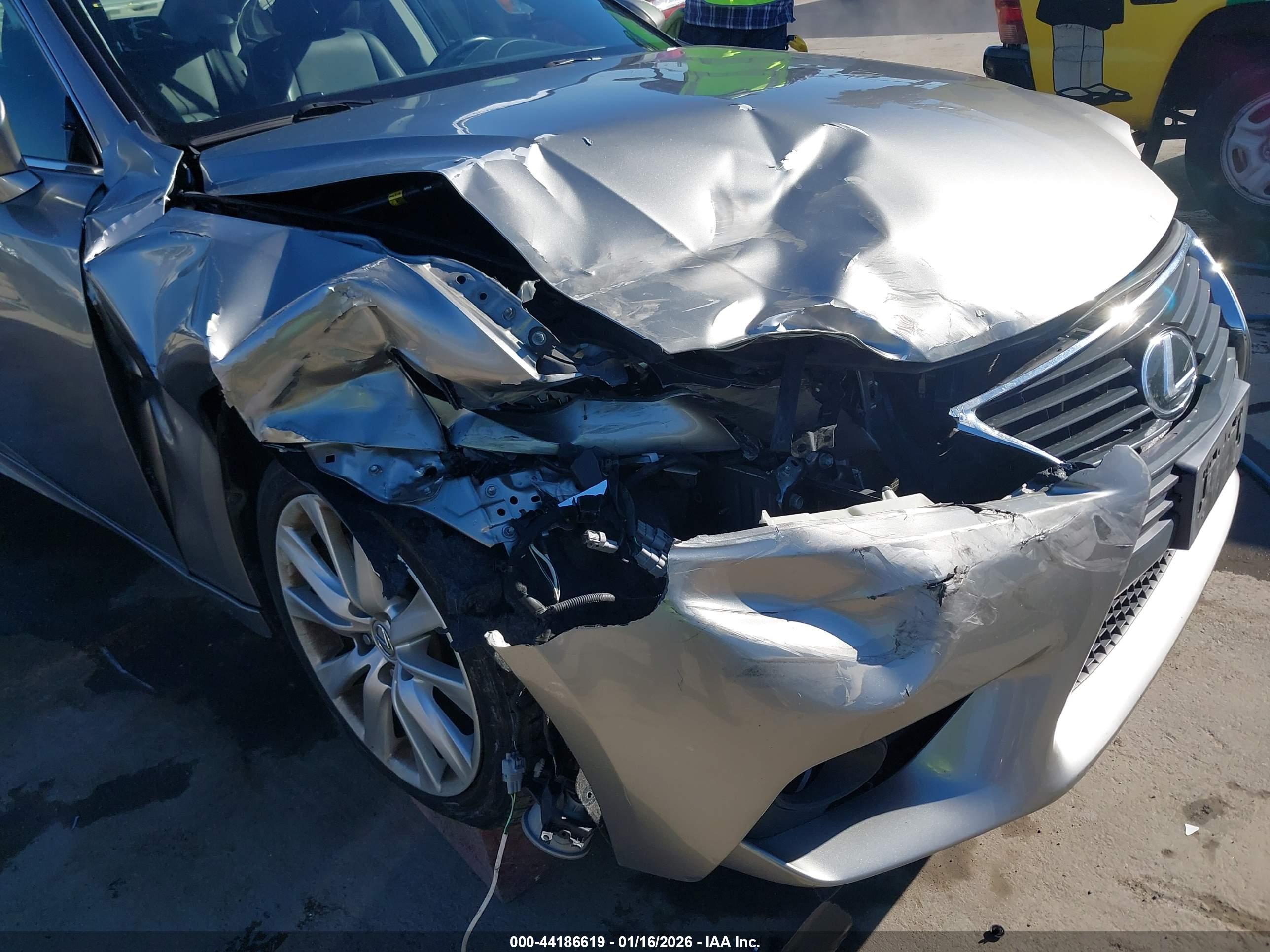 LEXUS IS image 6