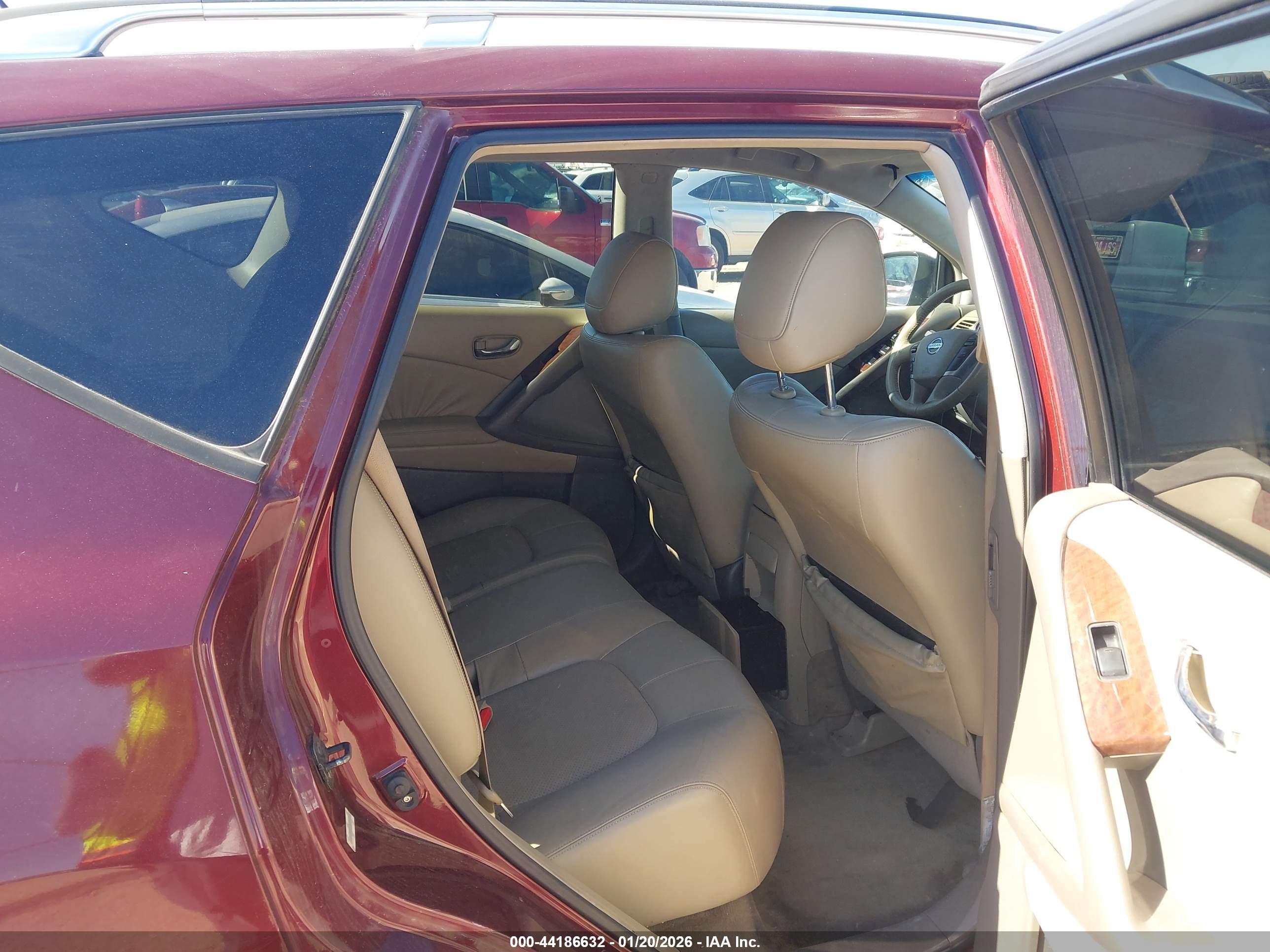 NISSAN MURANO image 8
