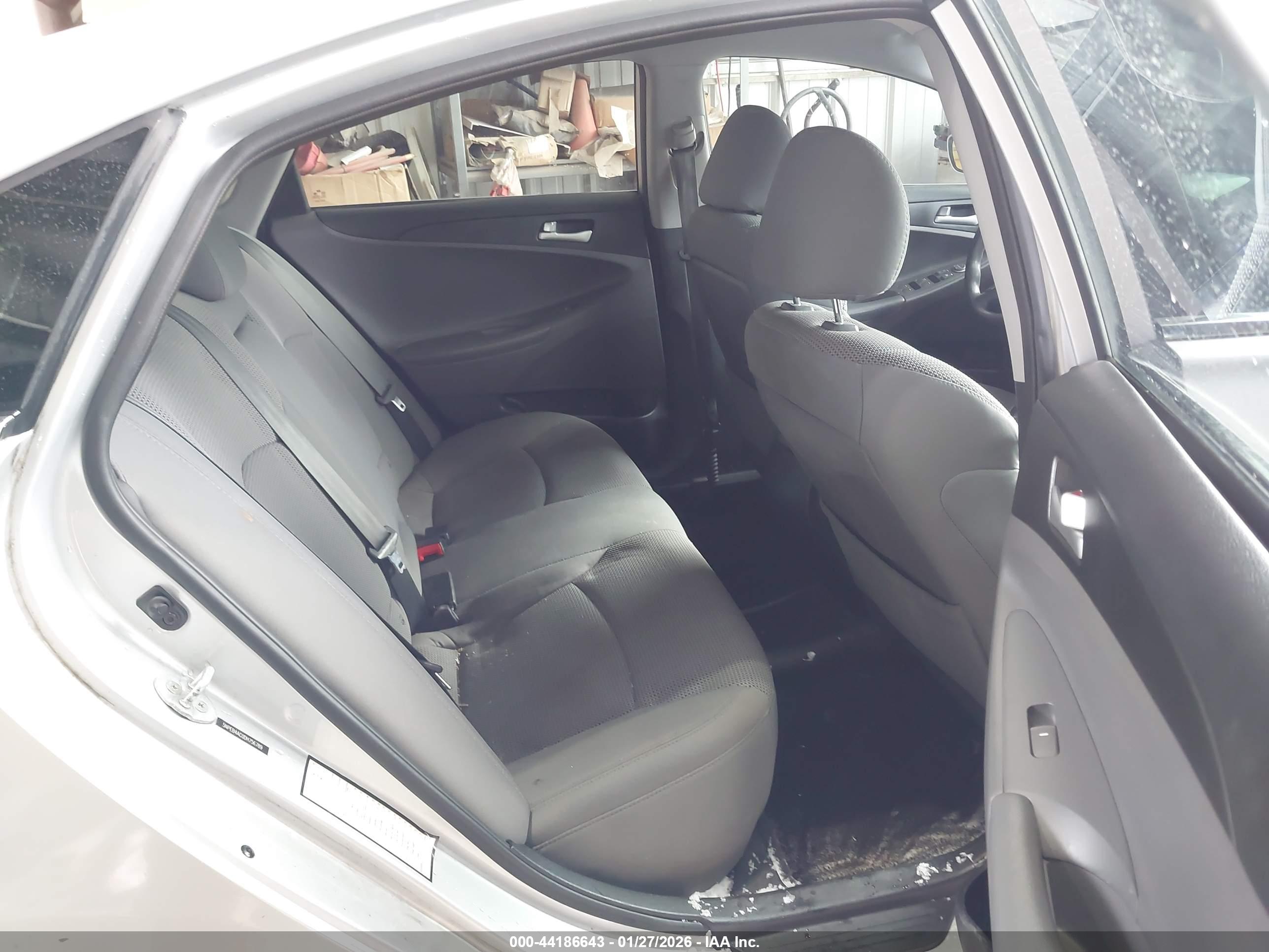 HYUNDAI SONATA image 8