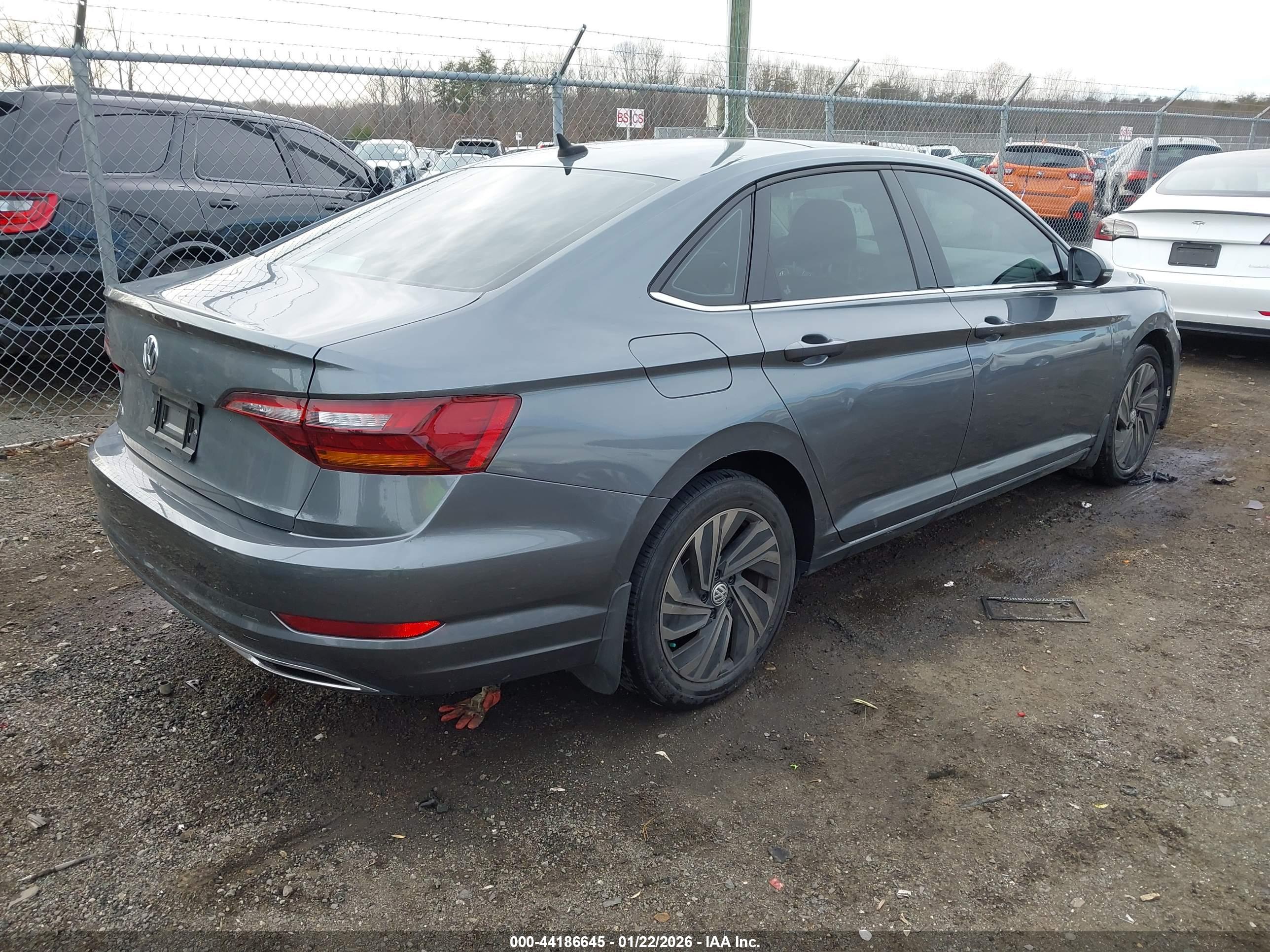 VOLKSWAGEN JETTA image 4