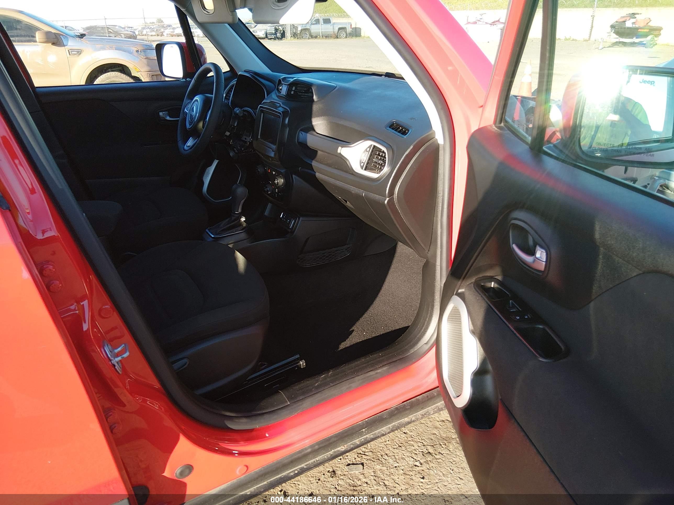 JEEP RENEGADE image 5