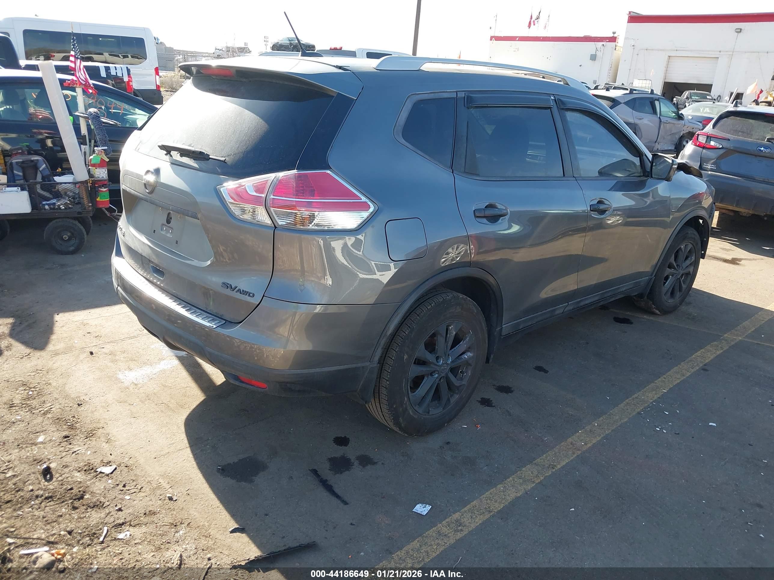 NISSAN ROGUE image 4