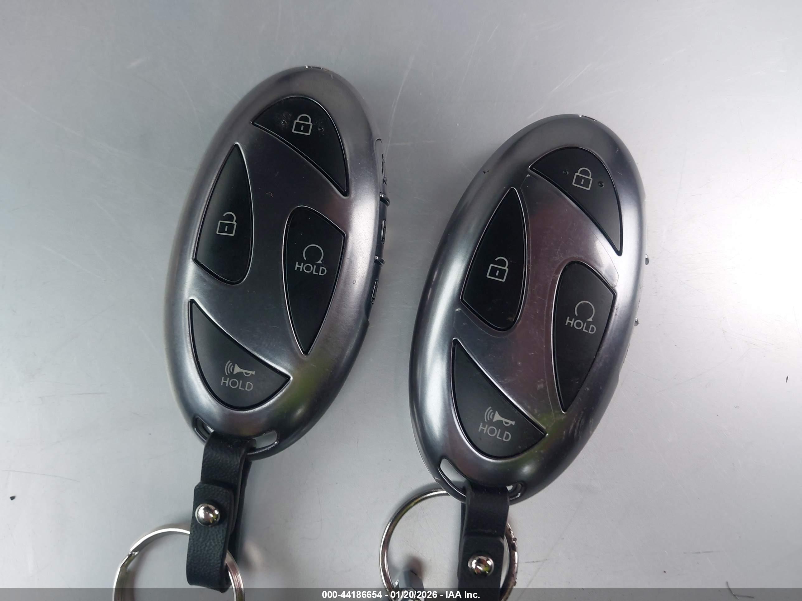 HYUNDAI TUCSON image 11