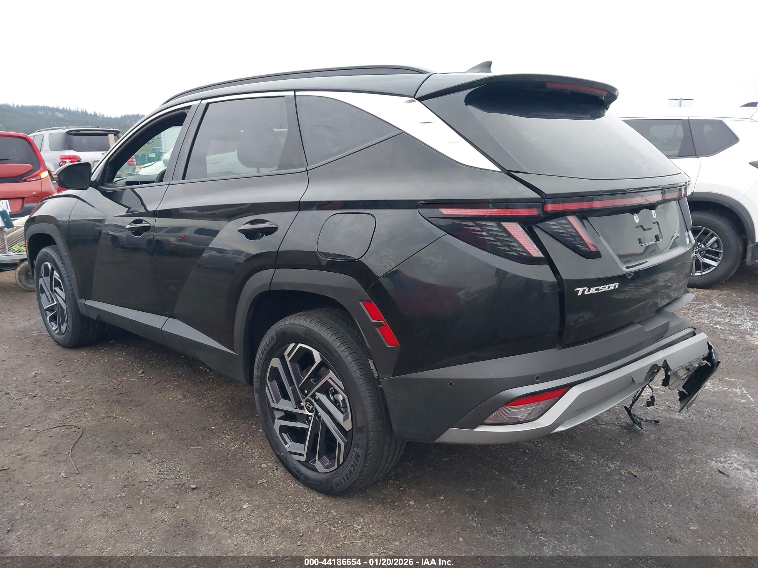 HYUNDAI TUCSON image 3