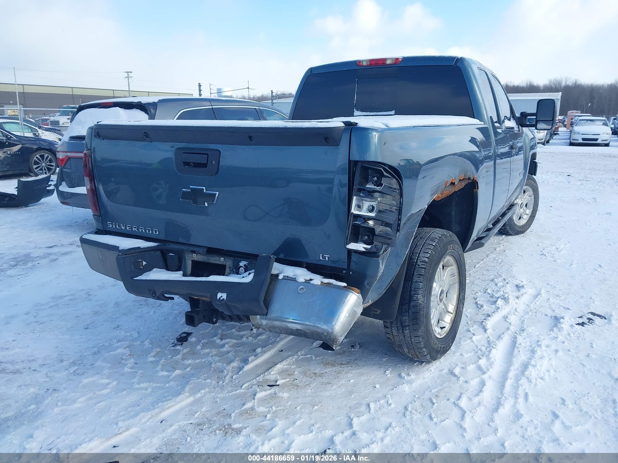 CHEVROLET SILVERADO image 4