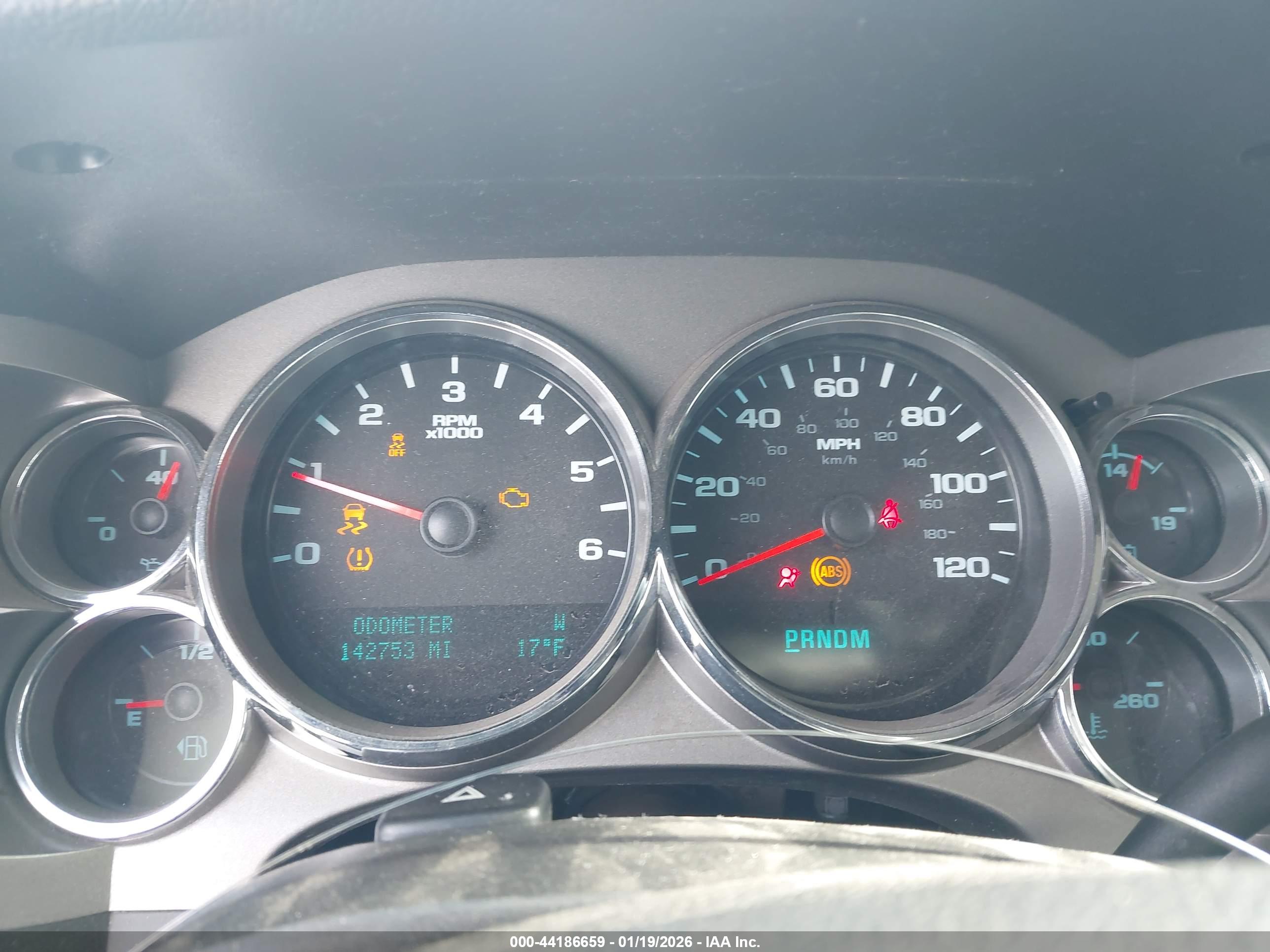 CHEVROLET SILVERADO image 7