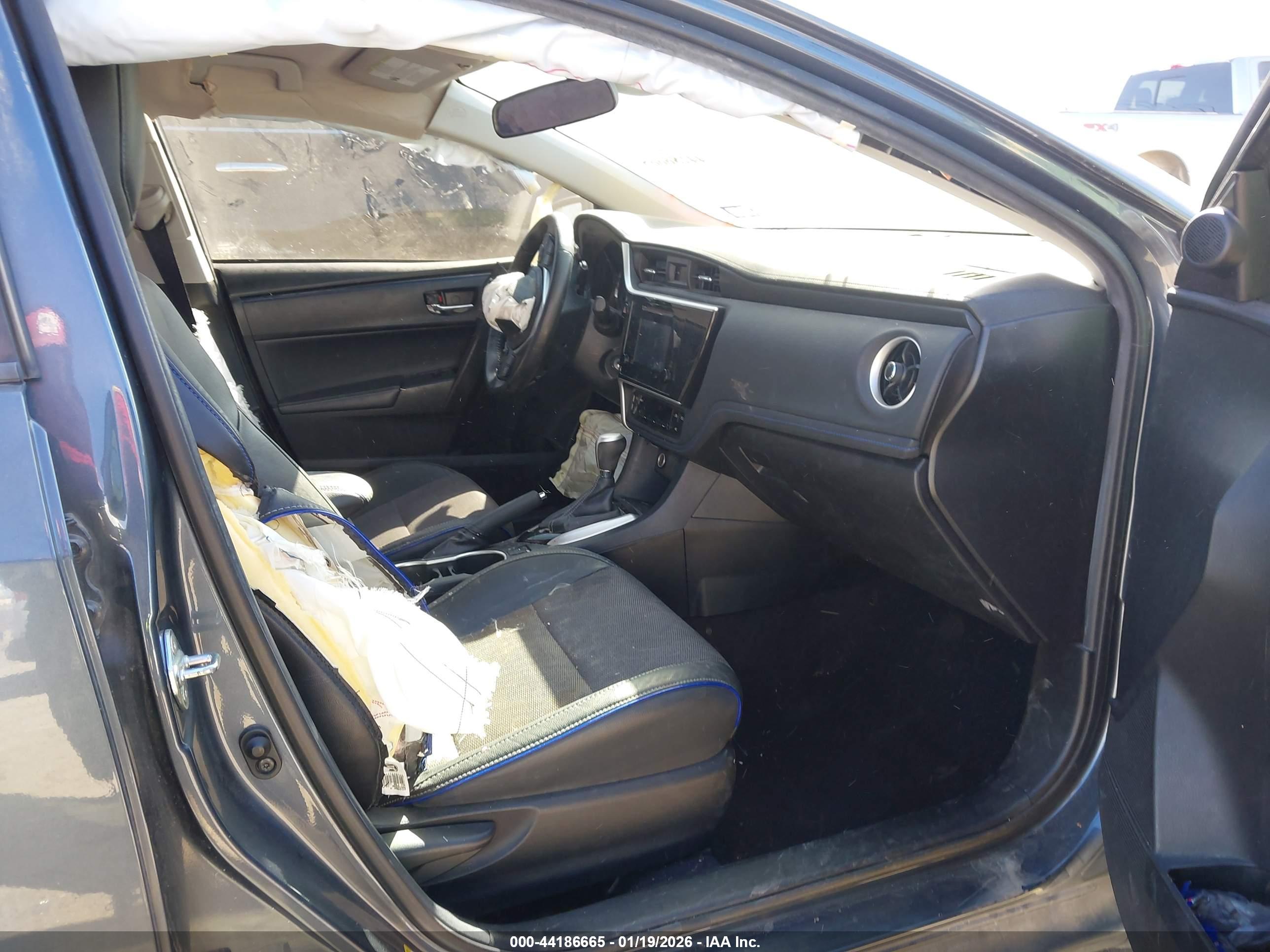 TOYOTA COROLLA image 5