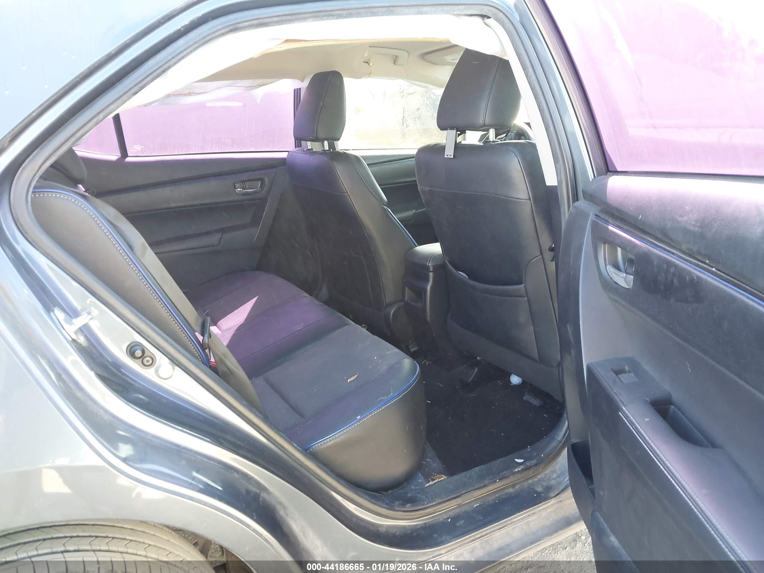 TOYOTA COROLLA image 8