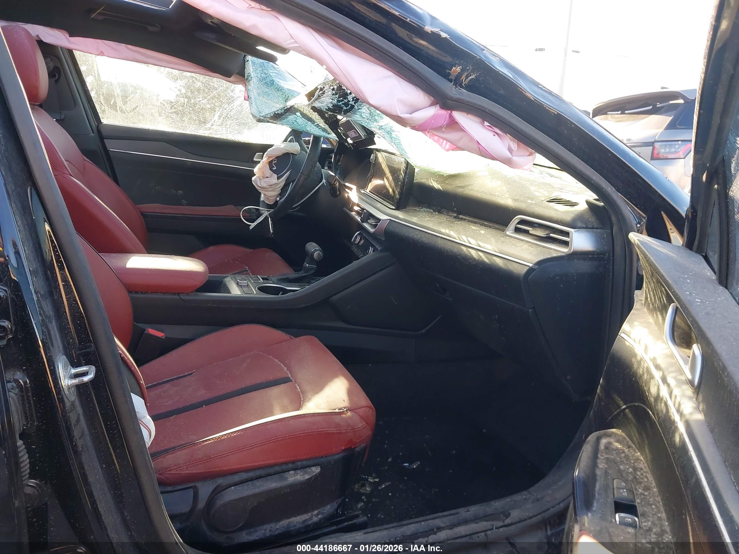 KIA K5 image 5