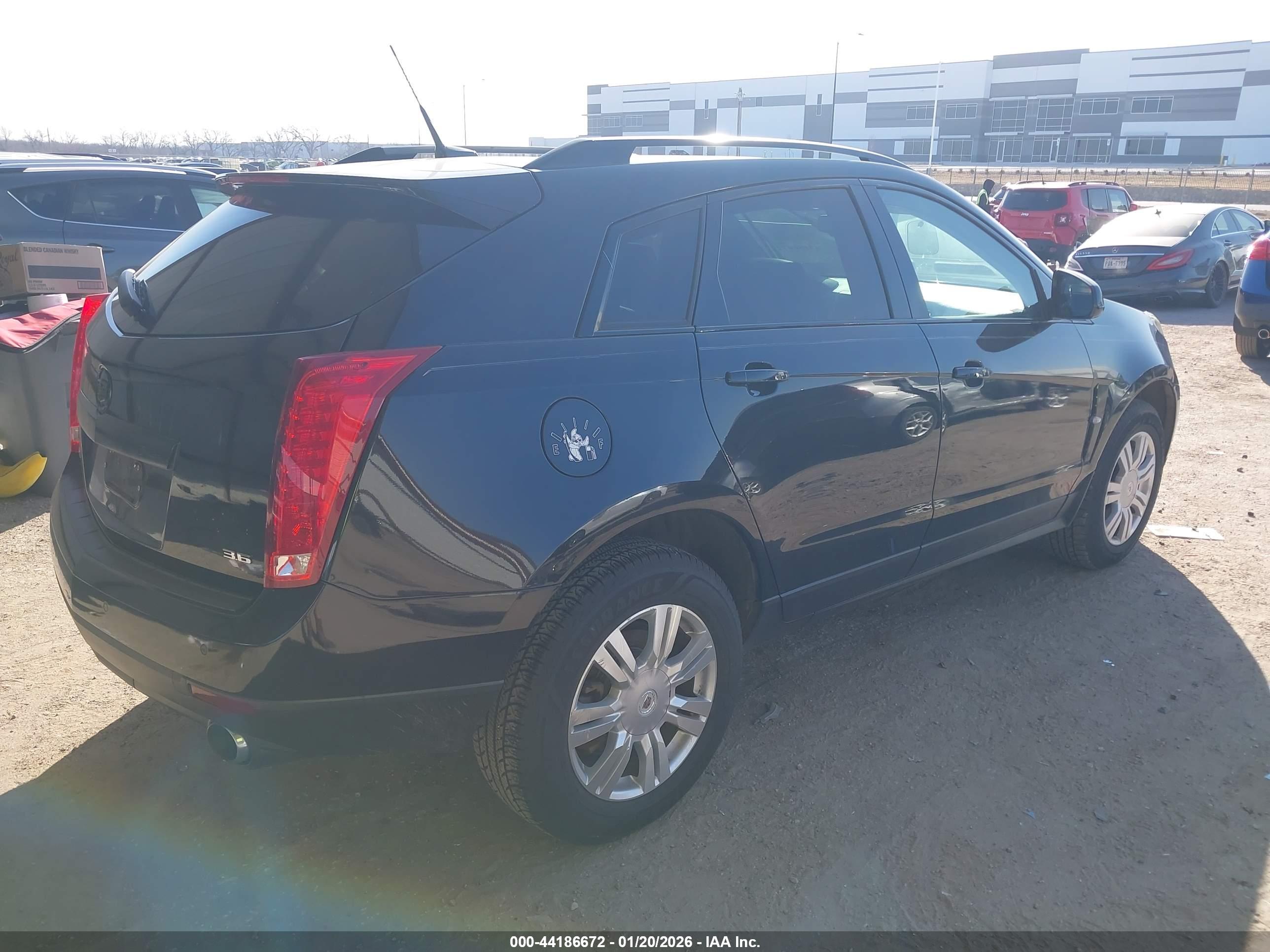 CADILLAC SRX image 4