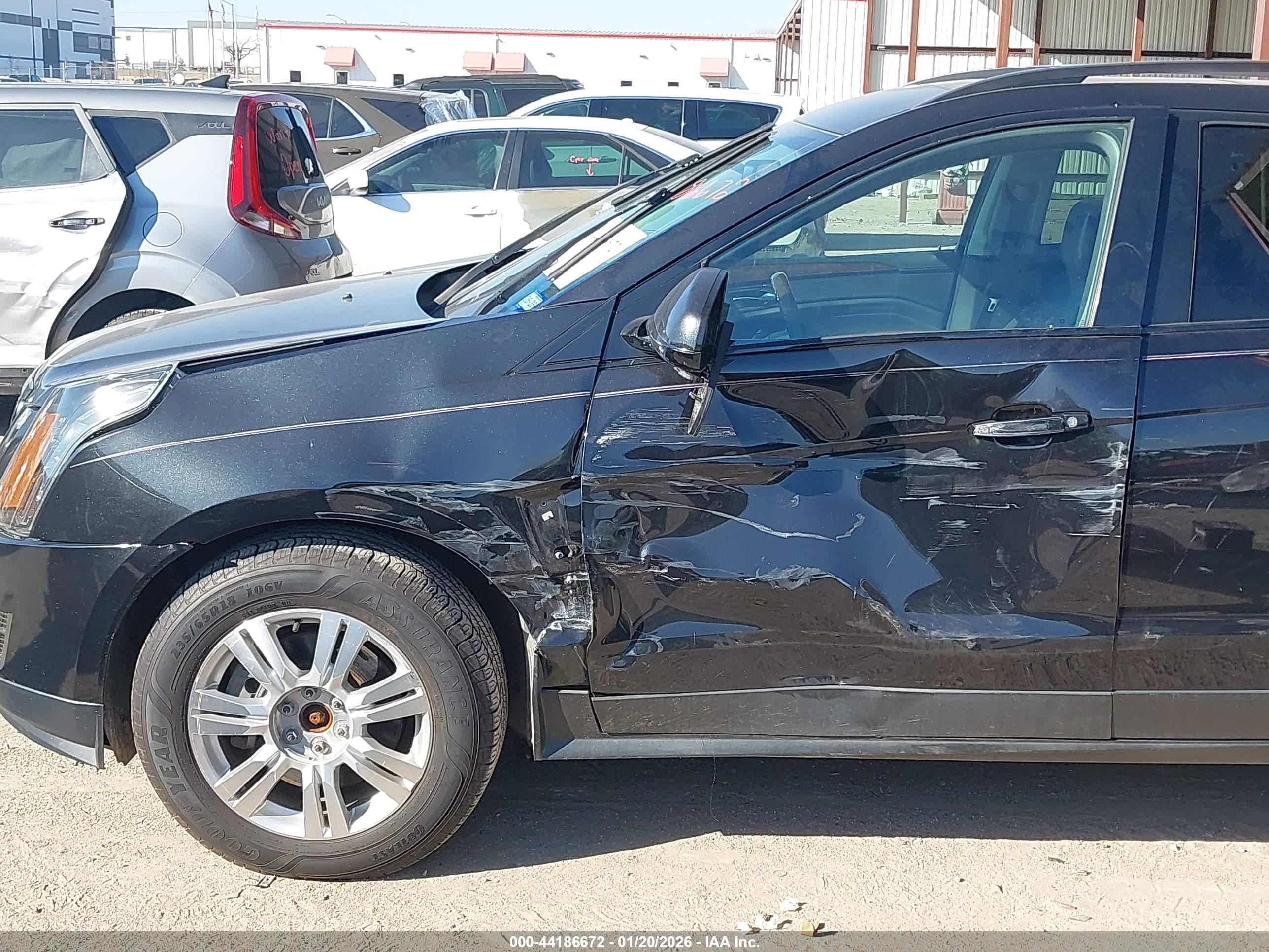 CADILLAC SRX image 6