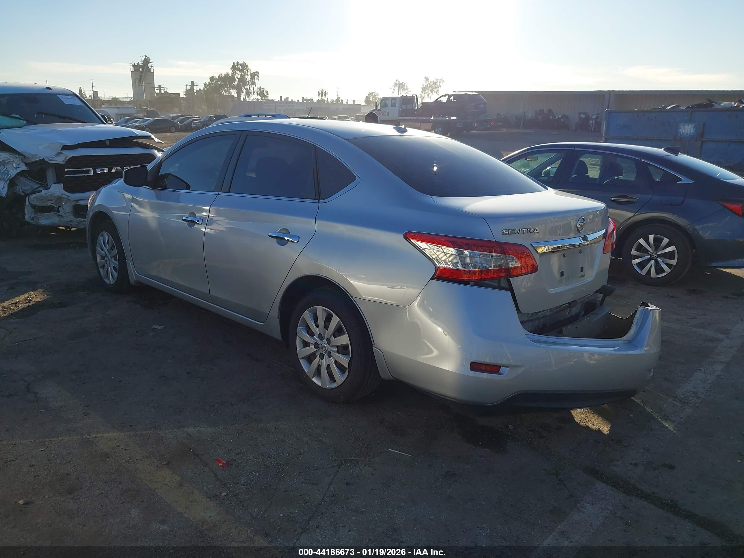 NISSAN SENTRA image 3