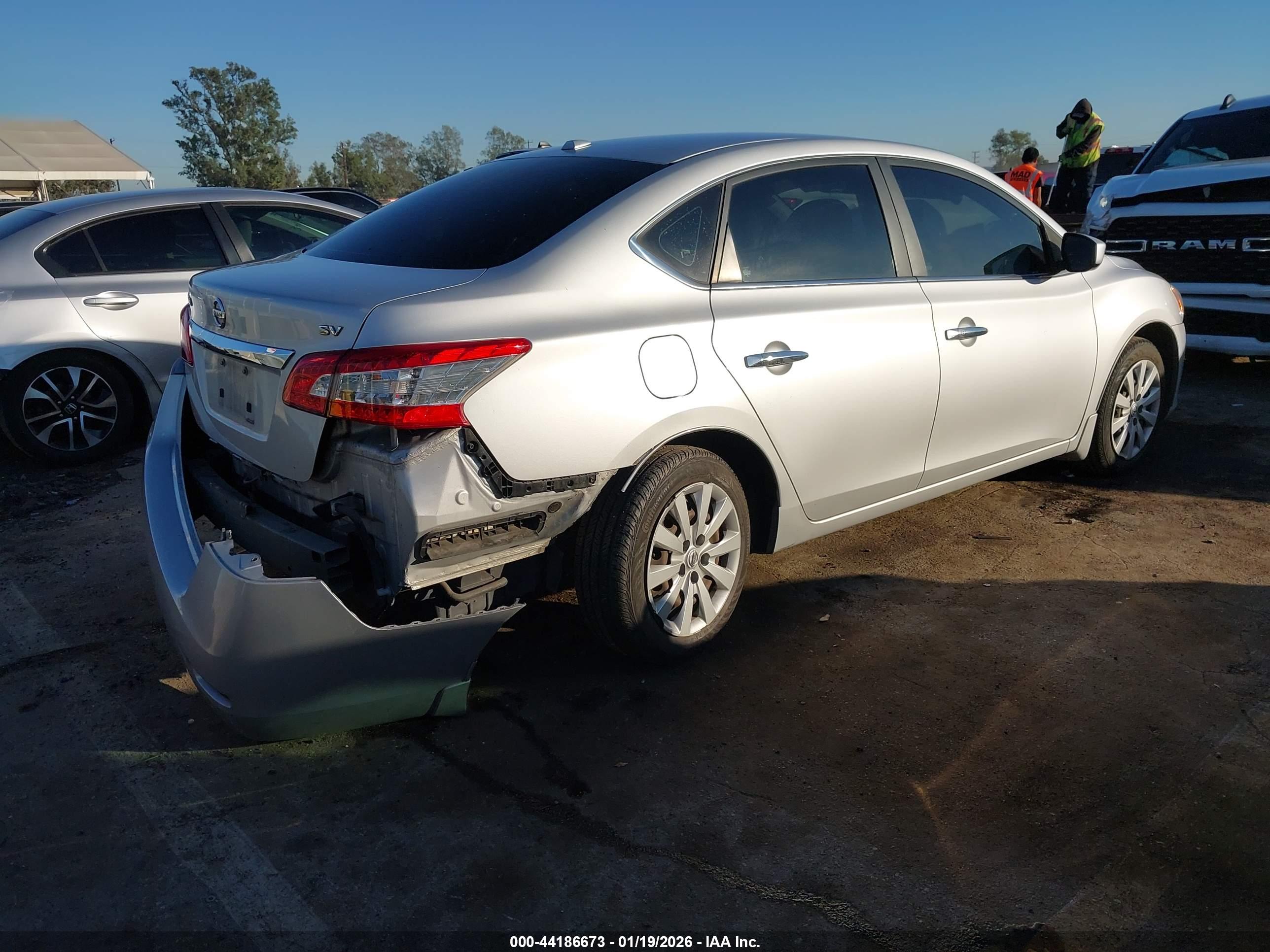 NISSAN SENTRA image 4