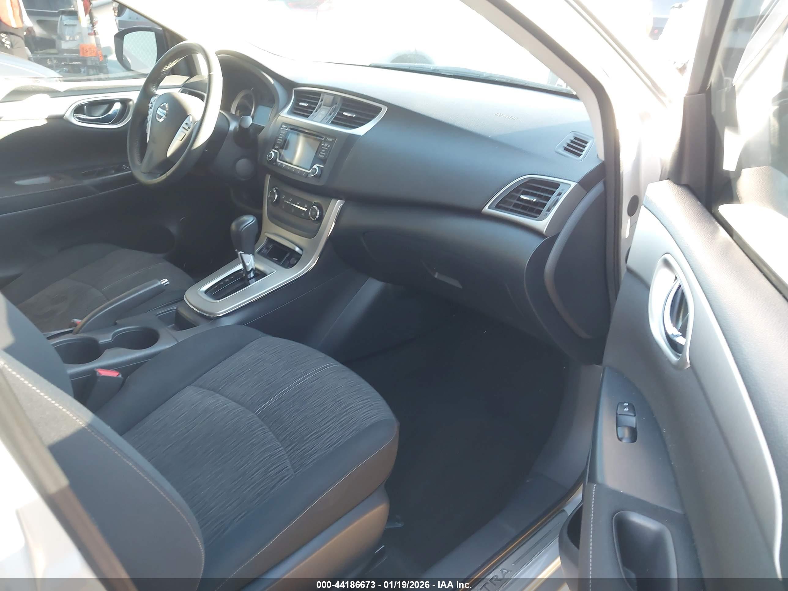 NISSAN SENTRA image 5