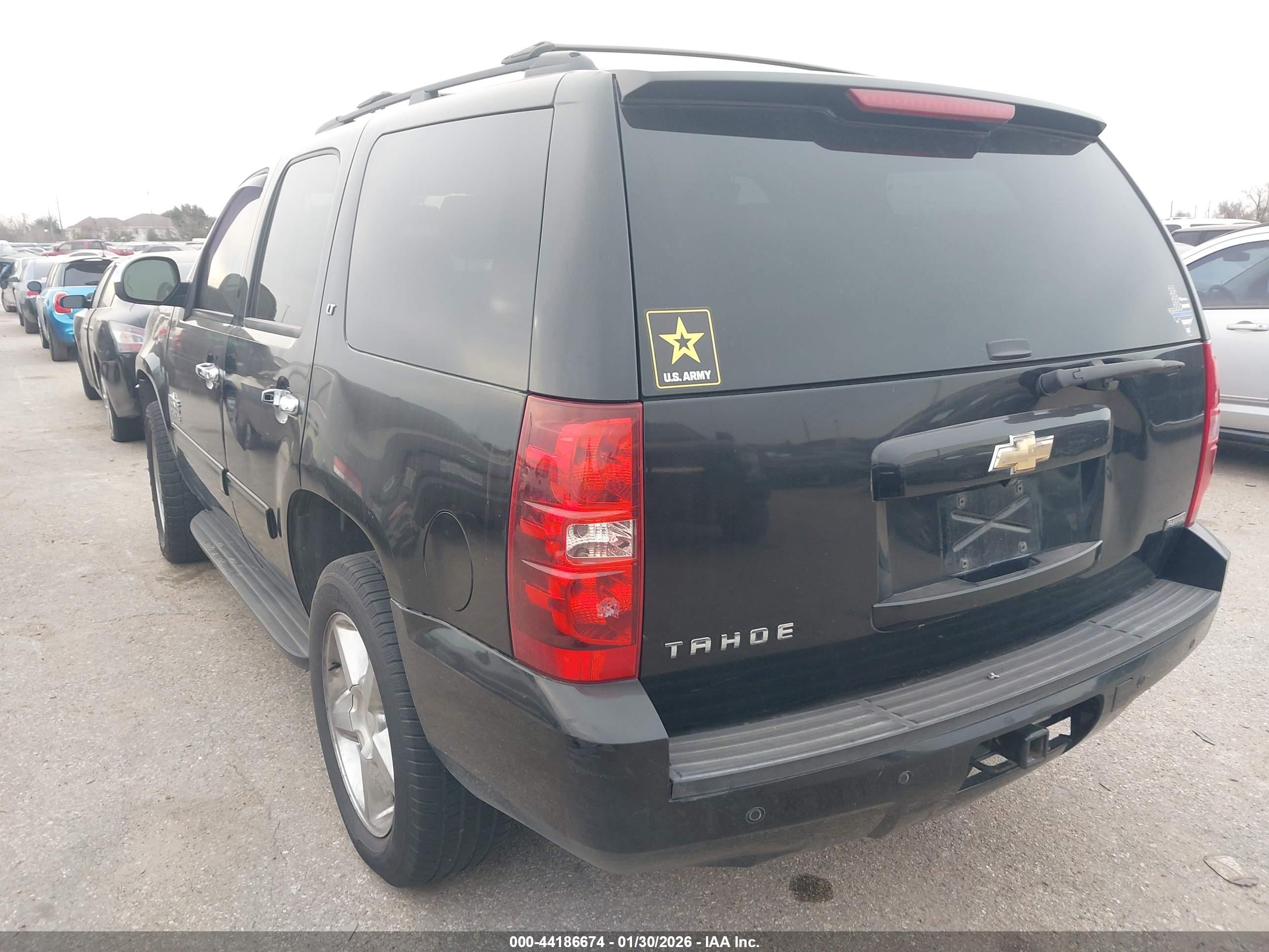 CHEVROLET TAHOE image 3