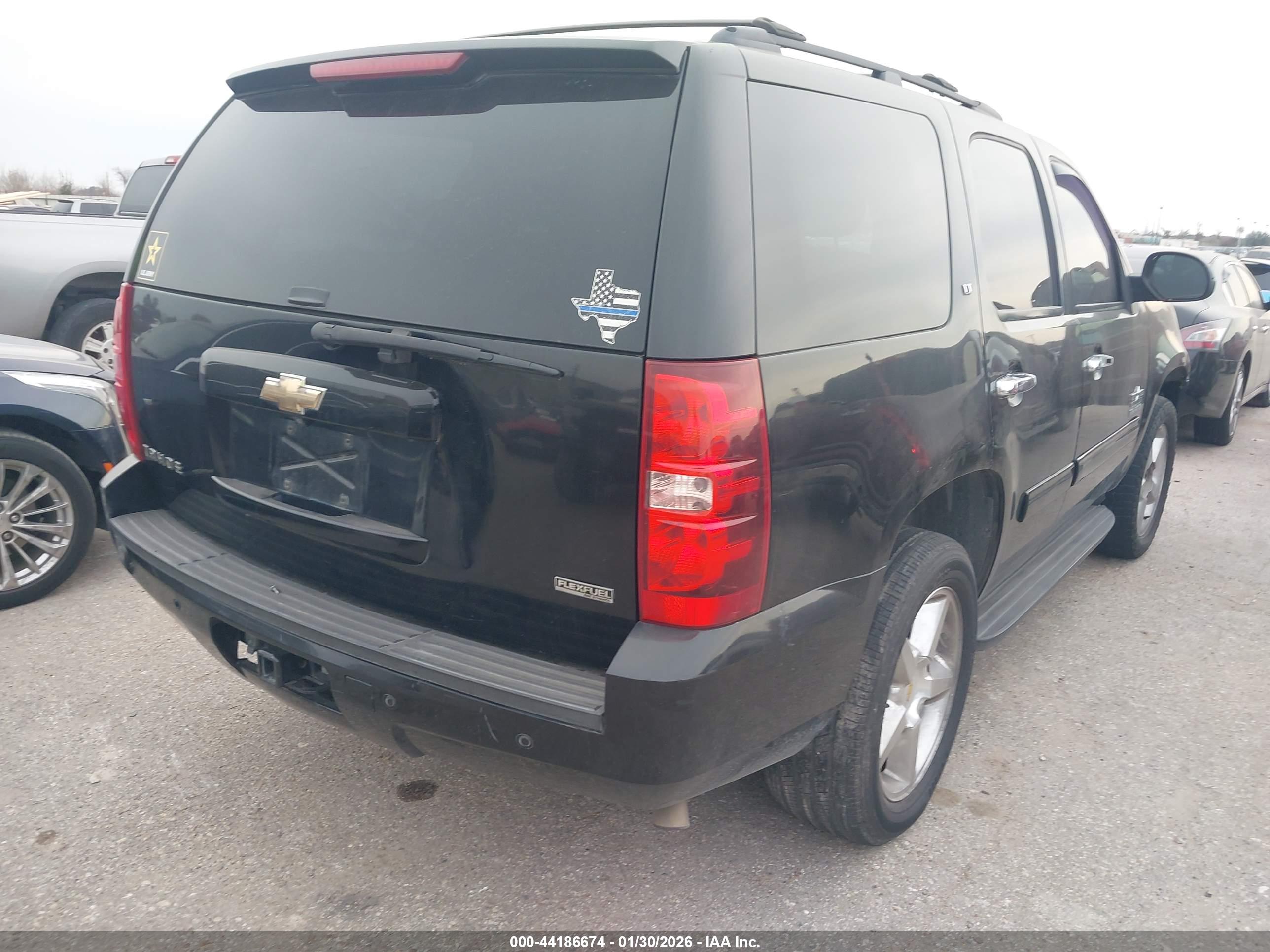 CHEVROLET TAHOE image 4