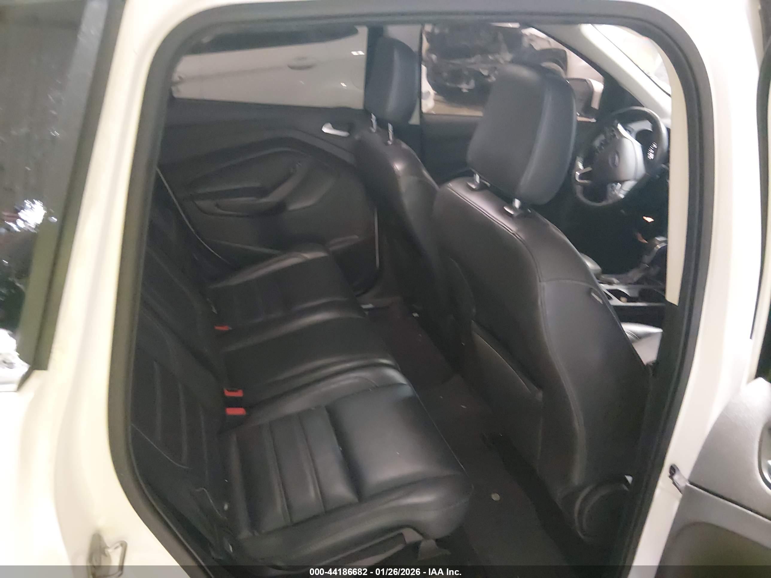 FORD ESCAPE image 8