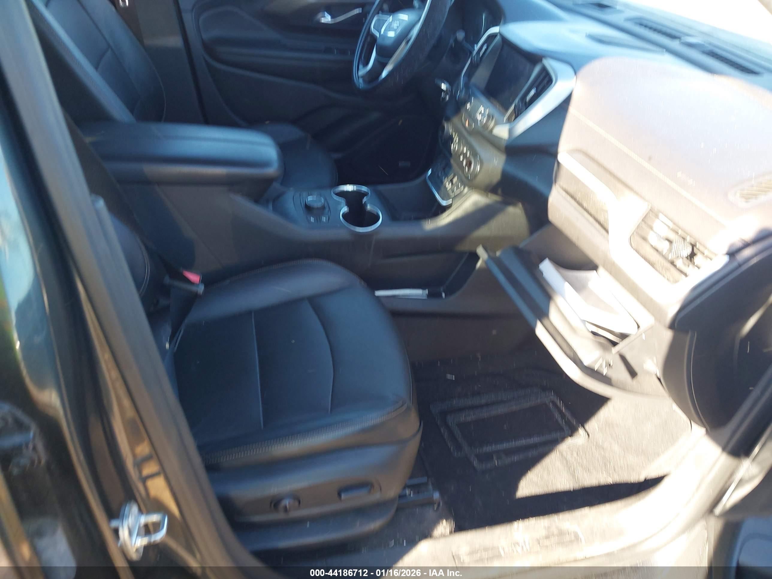 GMC TERRAIN image 5
