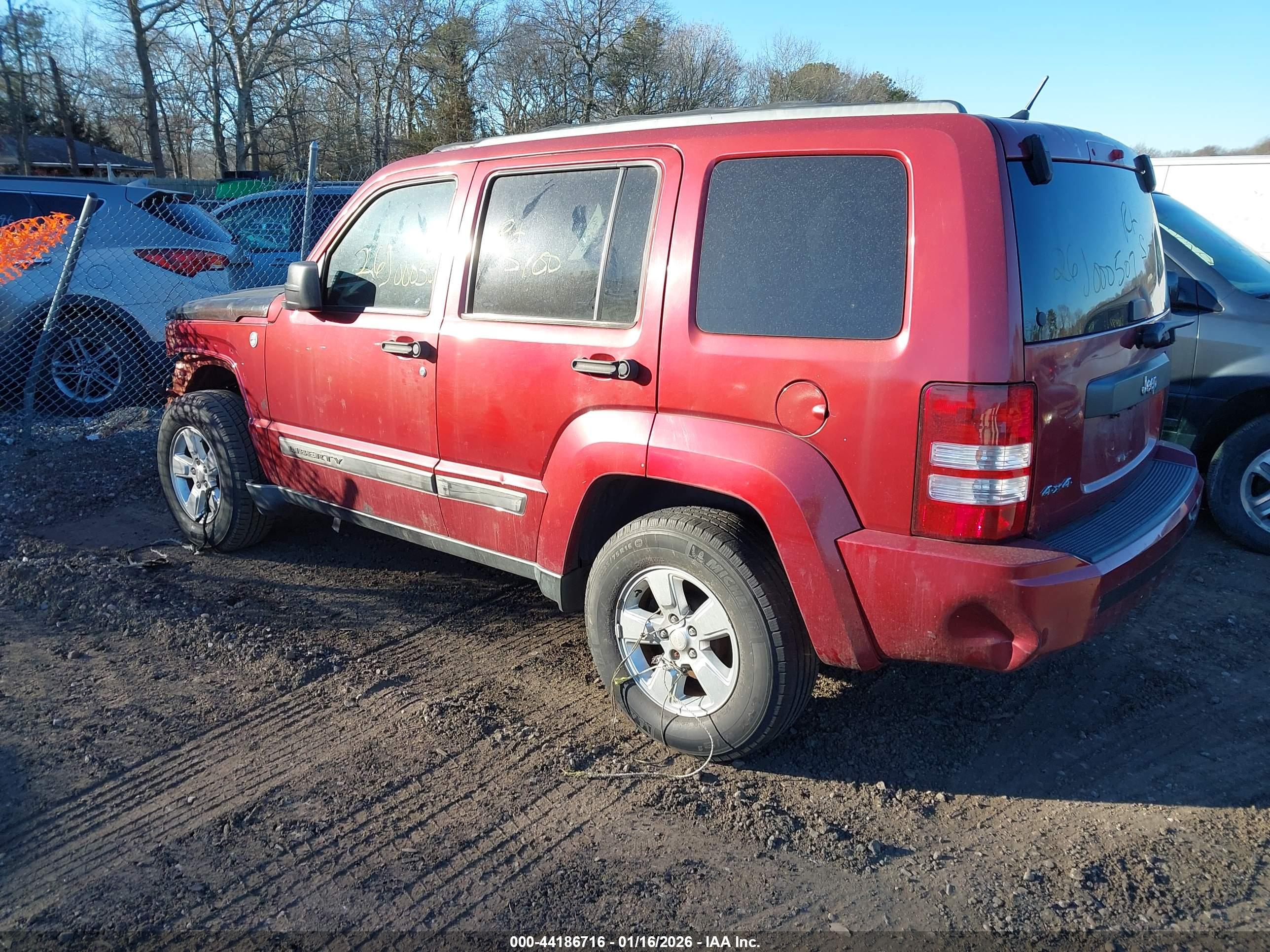 JEEP LIBERTY image 3