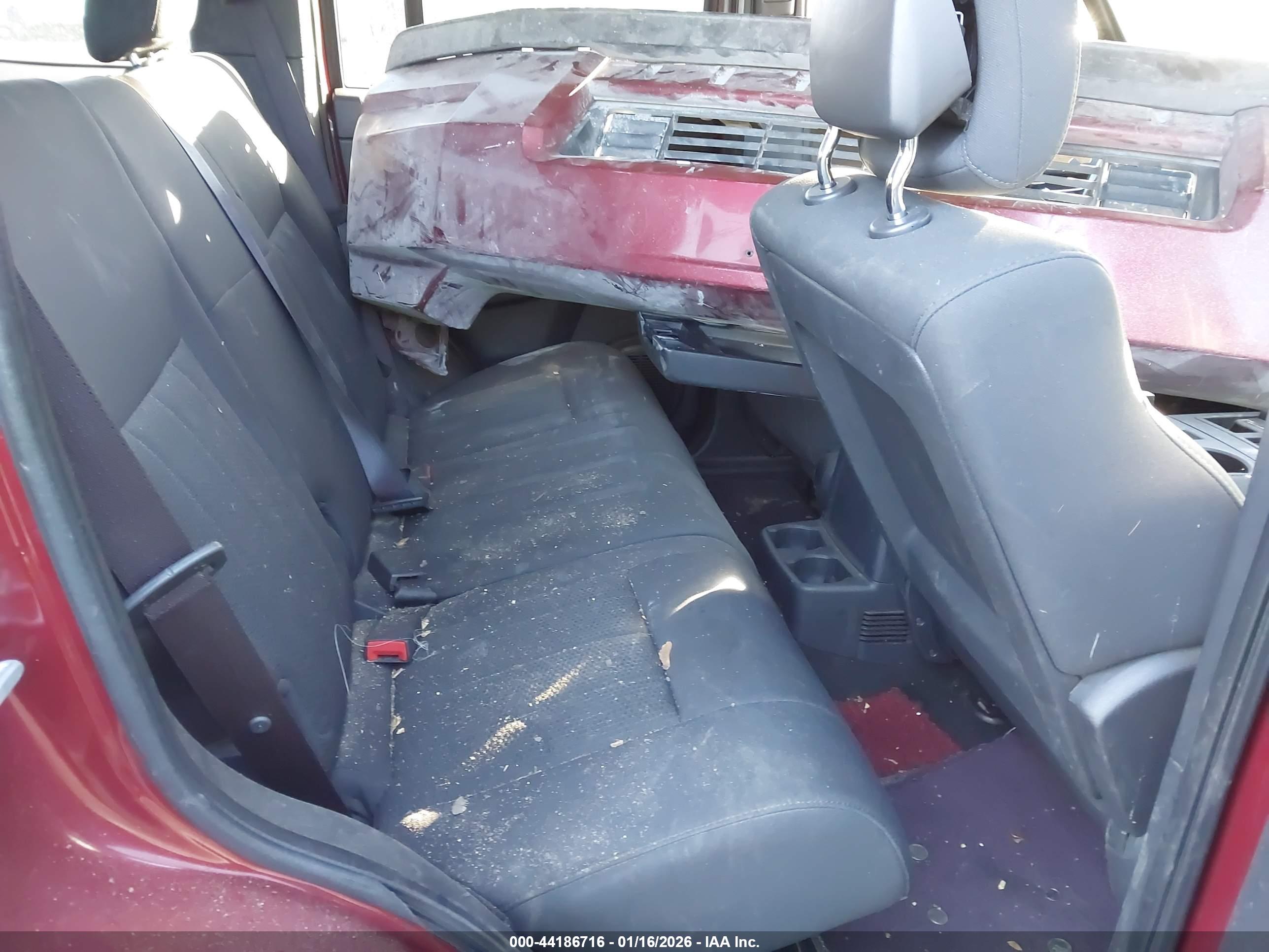JEEP LIBERTY image 8