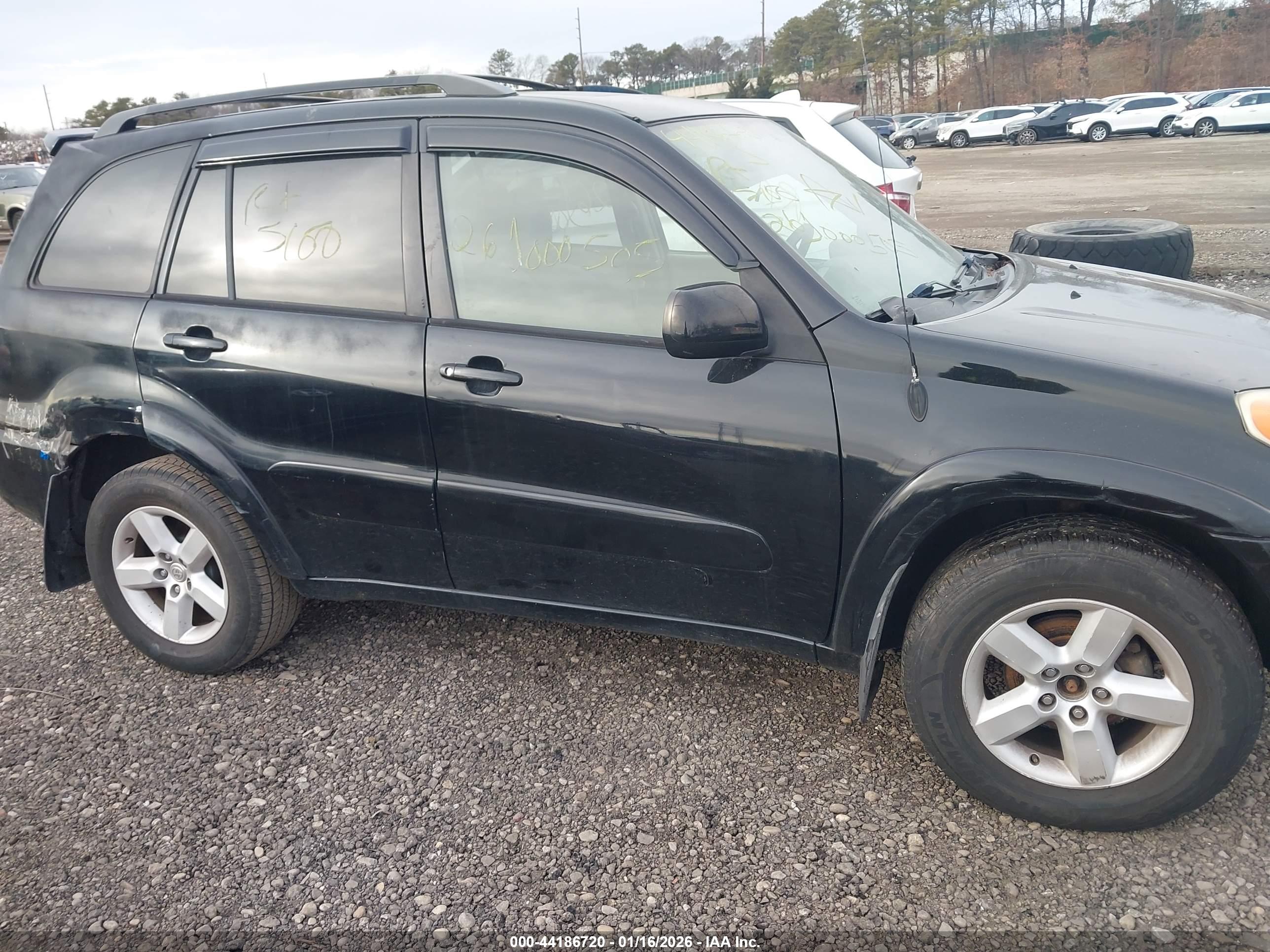 TOYOTA RAV4 image 6