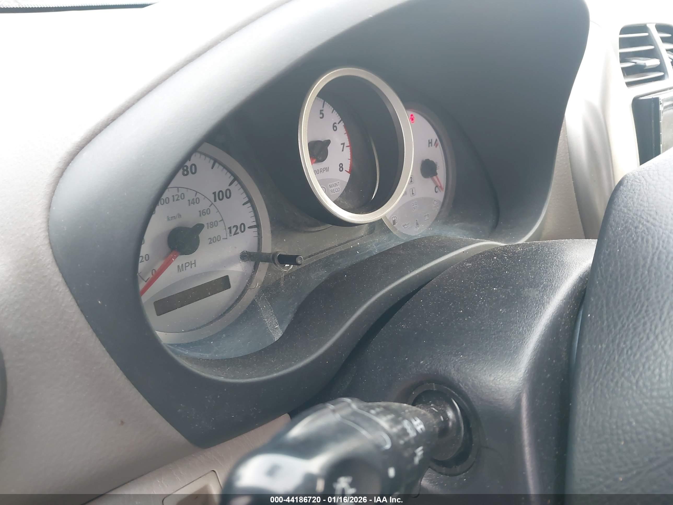 TOYOTA RAV4 image 7