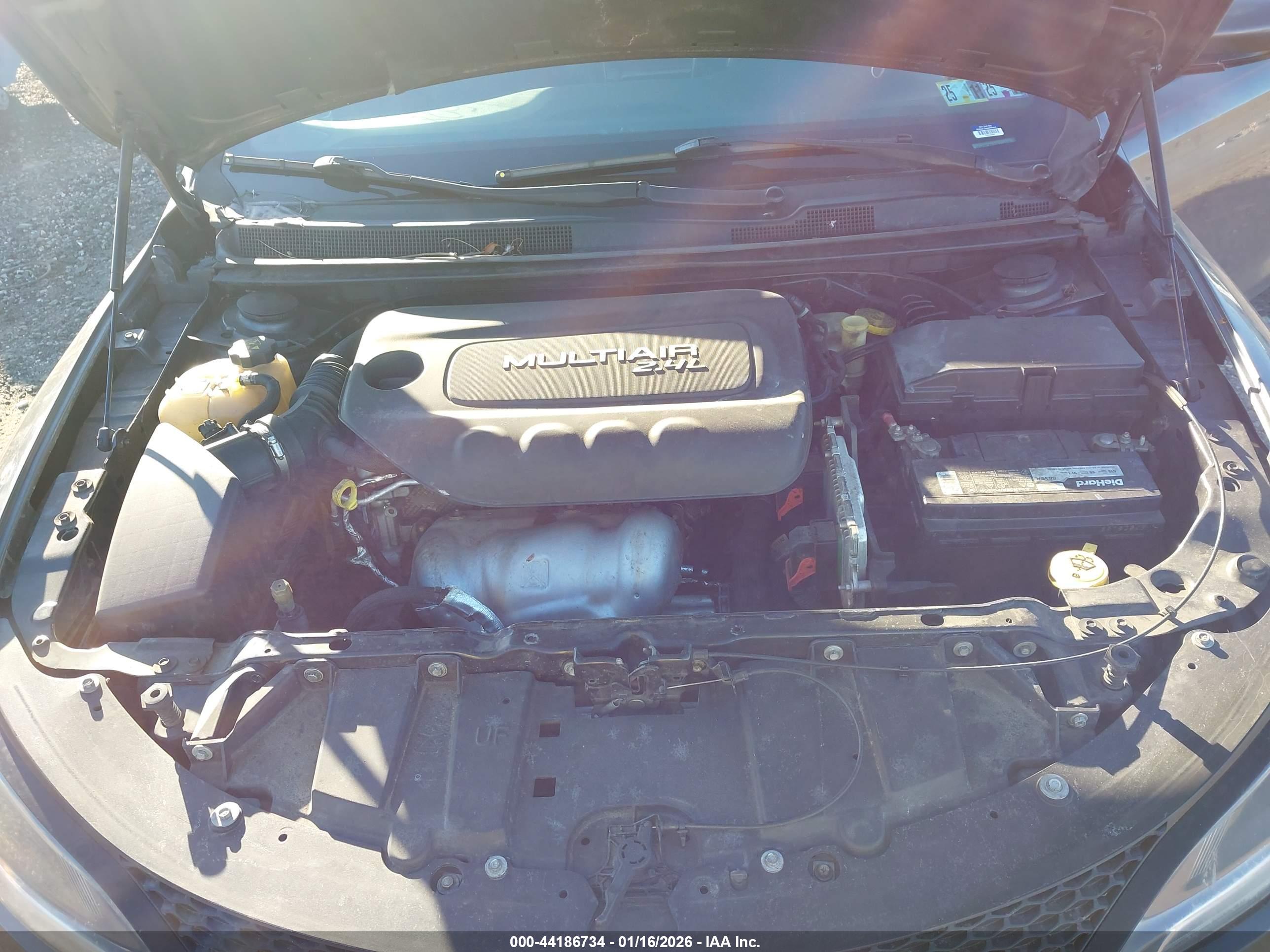 CHRYSLER 200 image 10
