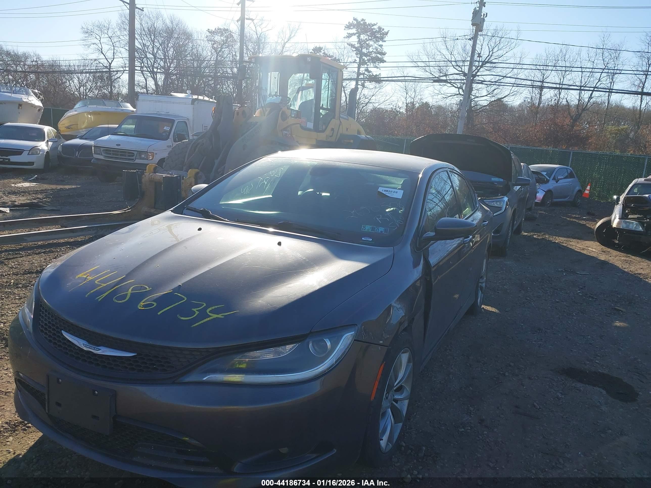 CHRYSLER 200 image 2