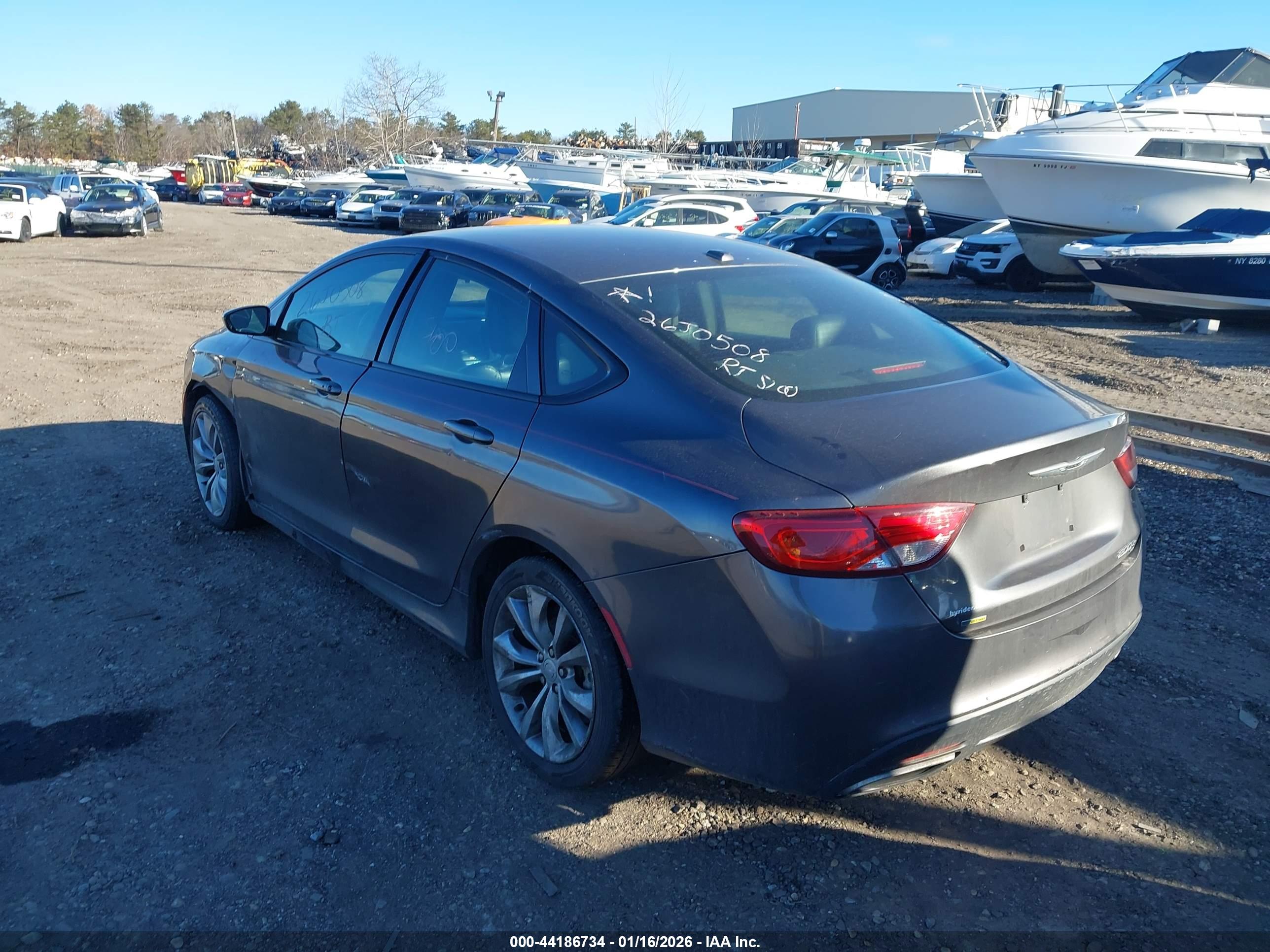 CHRYSLER 200 image 3