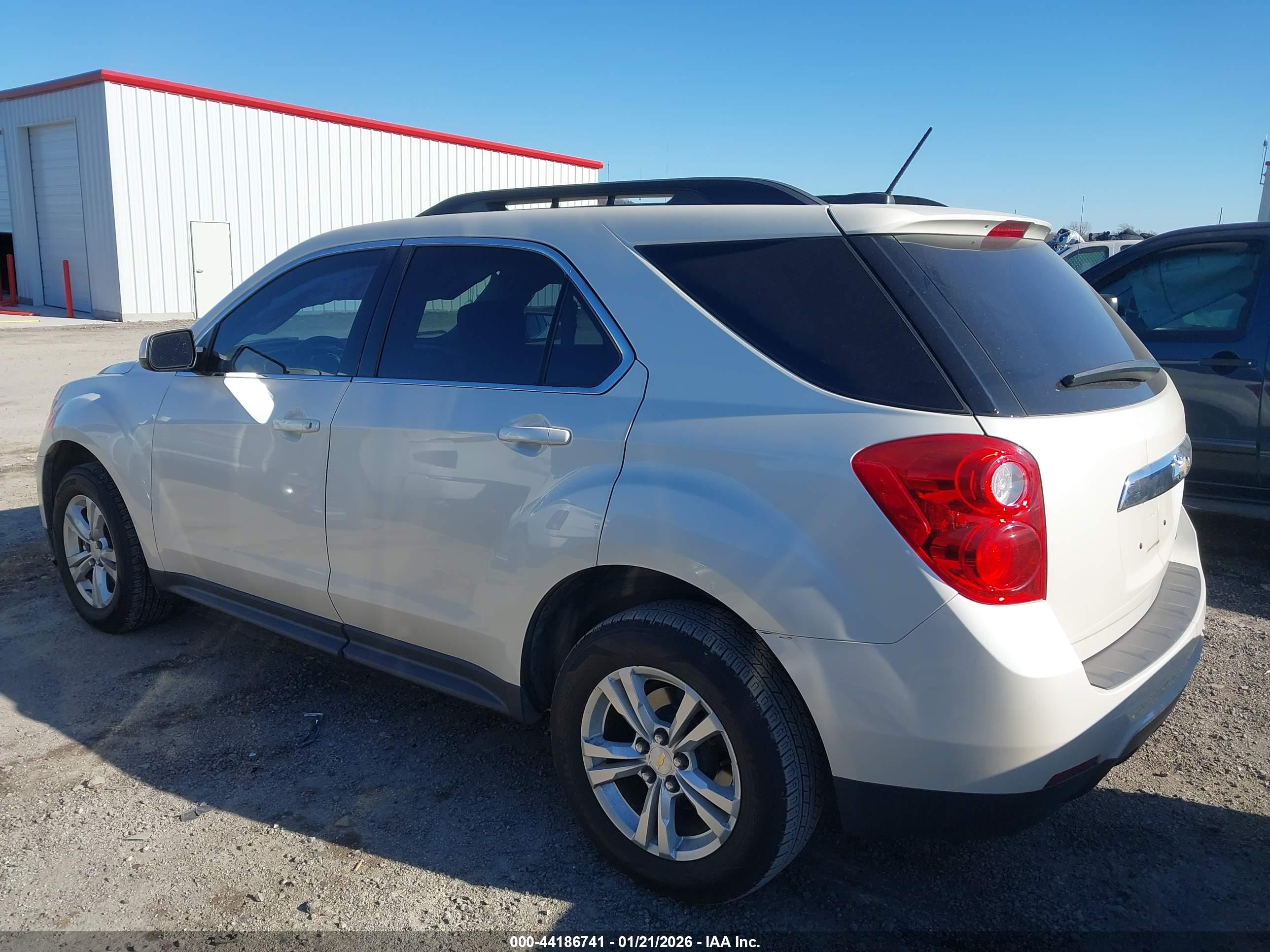 CHEVROLET EQUINOX image 3