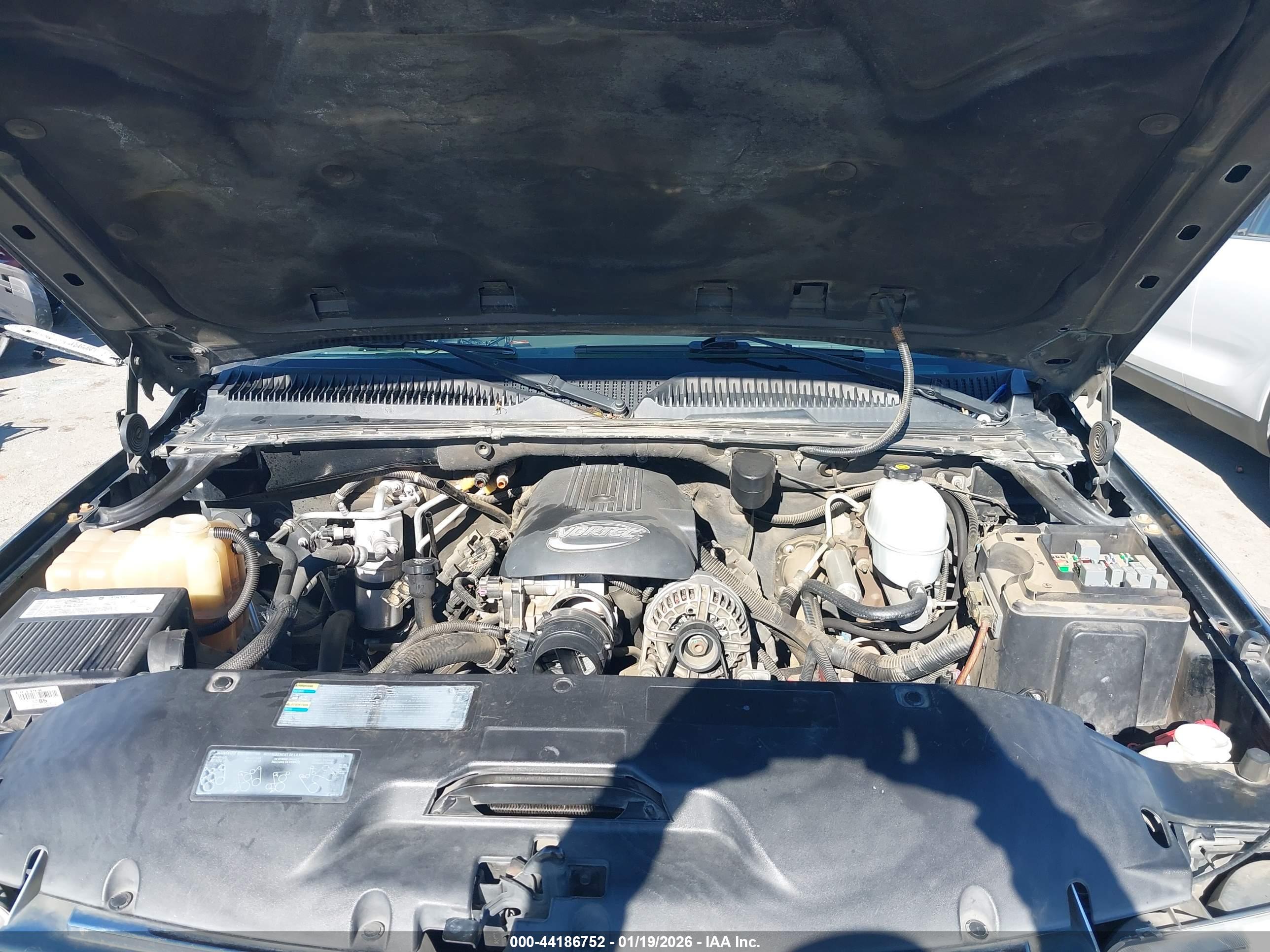 CHEVROLET TAHOE image 10