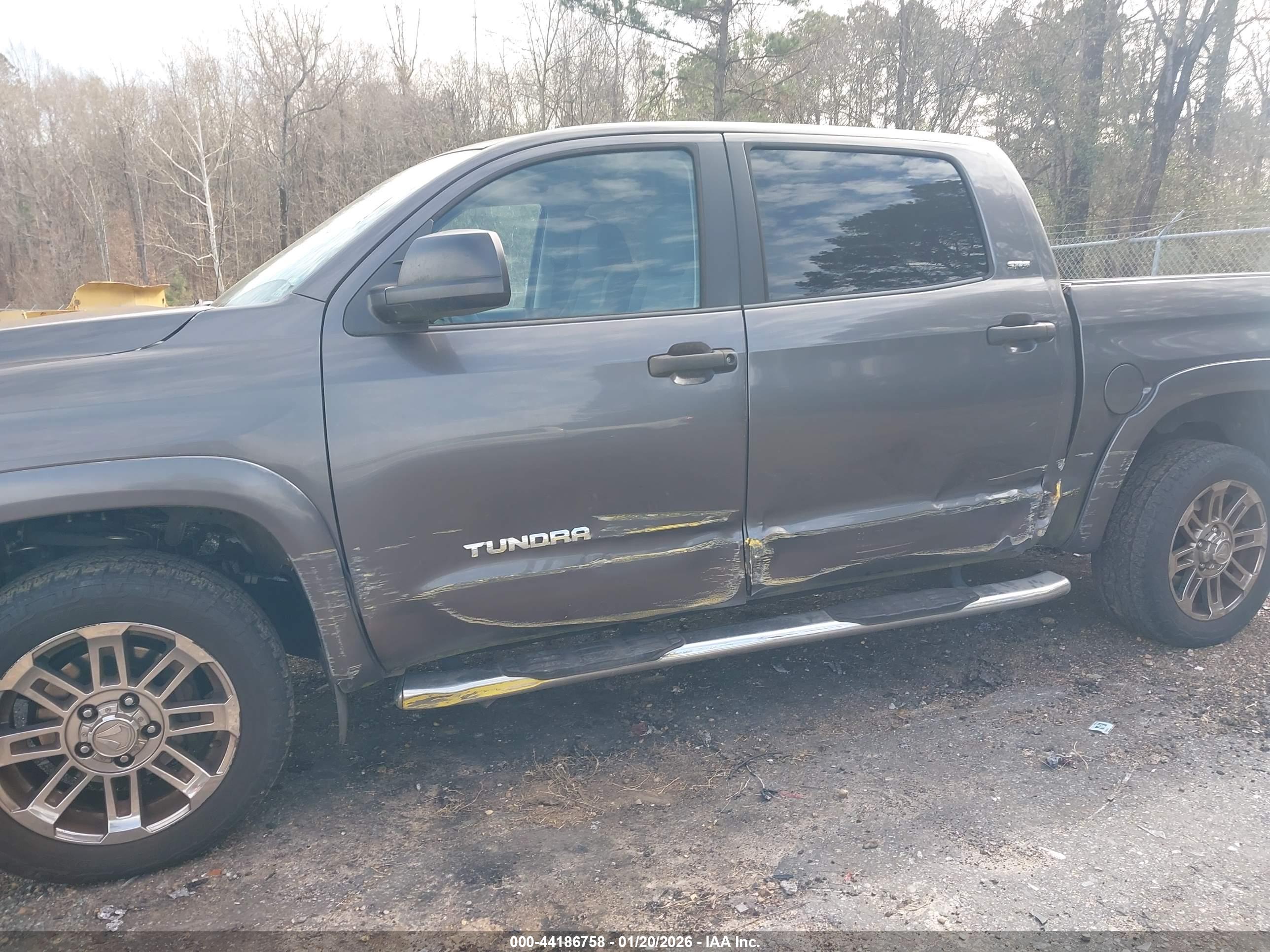 TOYOTA TUNDRA image 6