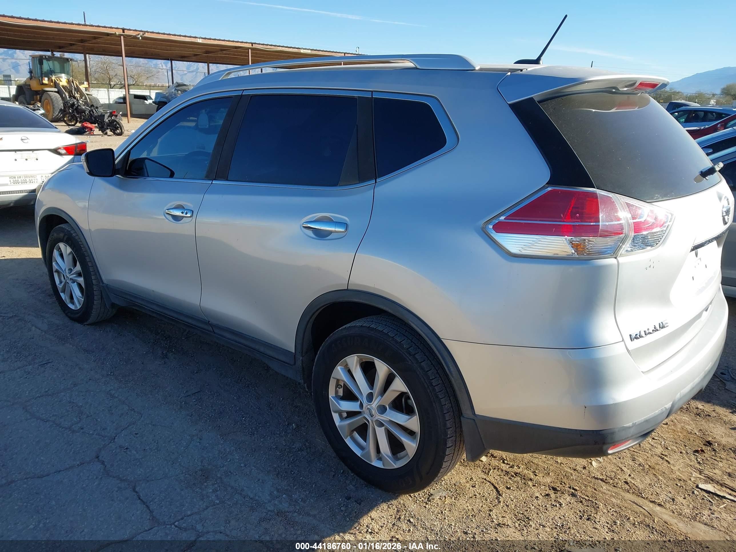 NISSAN ROGUE image 3