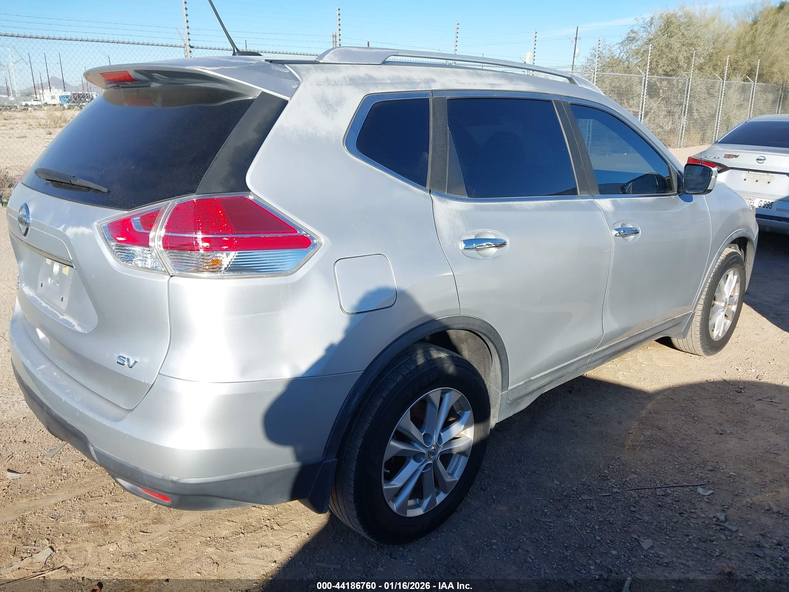 NISSAN ROGUE image 4