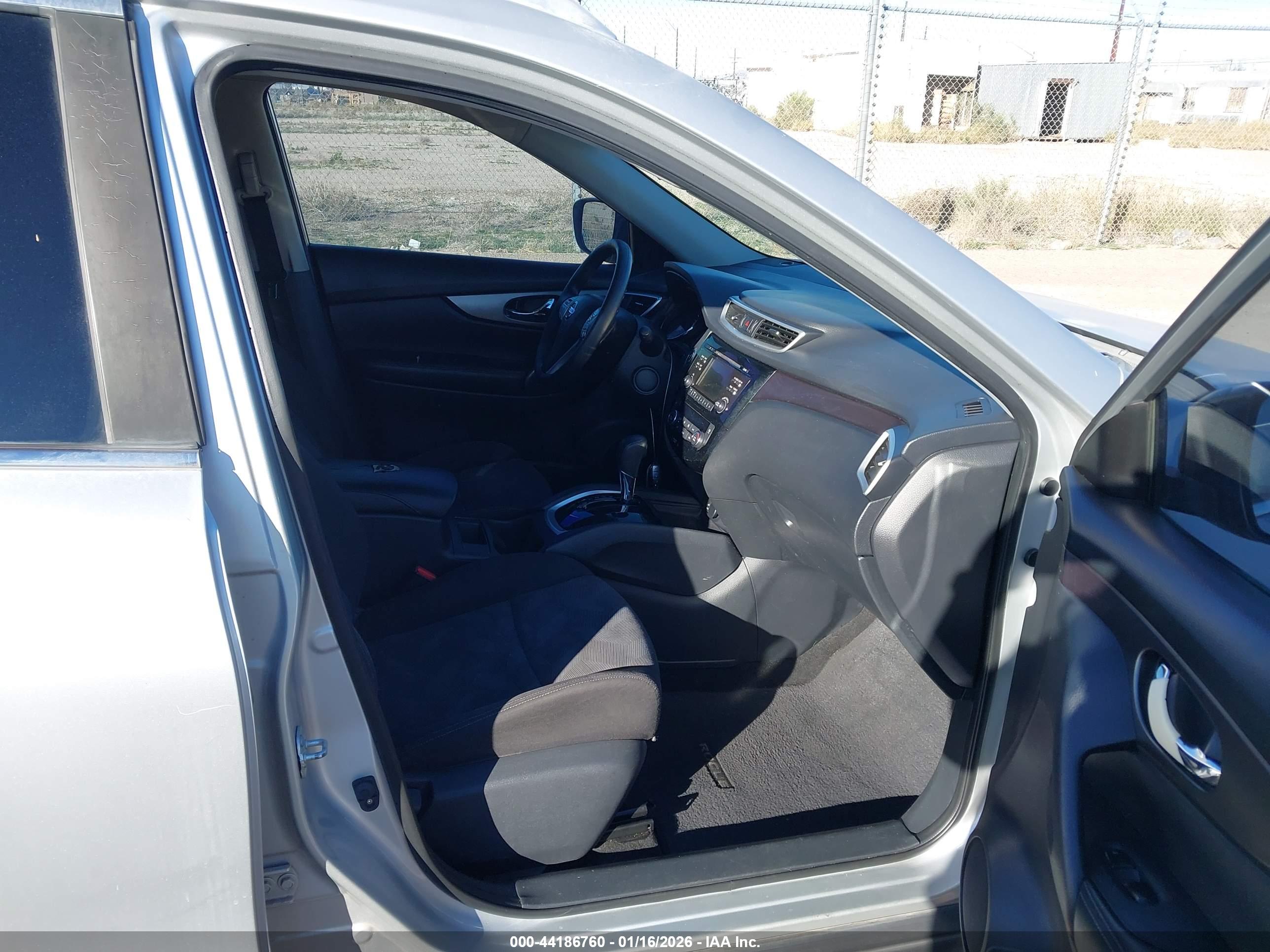 NISSAN ROGUE image 5