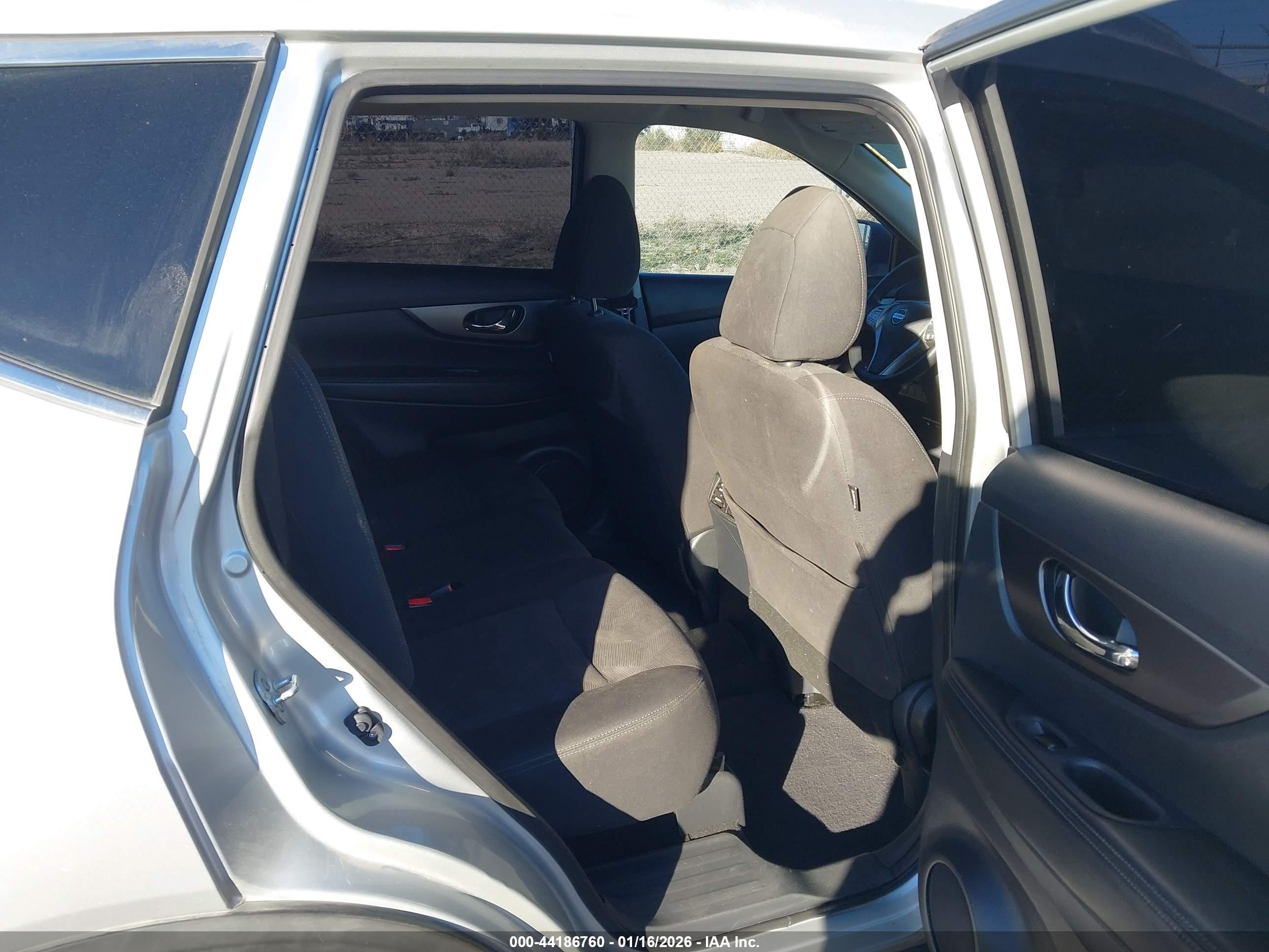 NISSAN ROGUE image 8