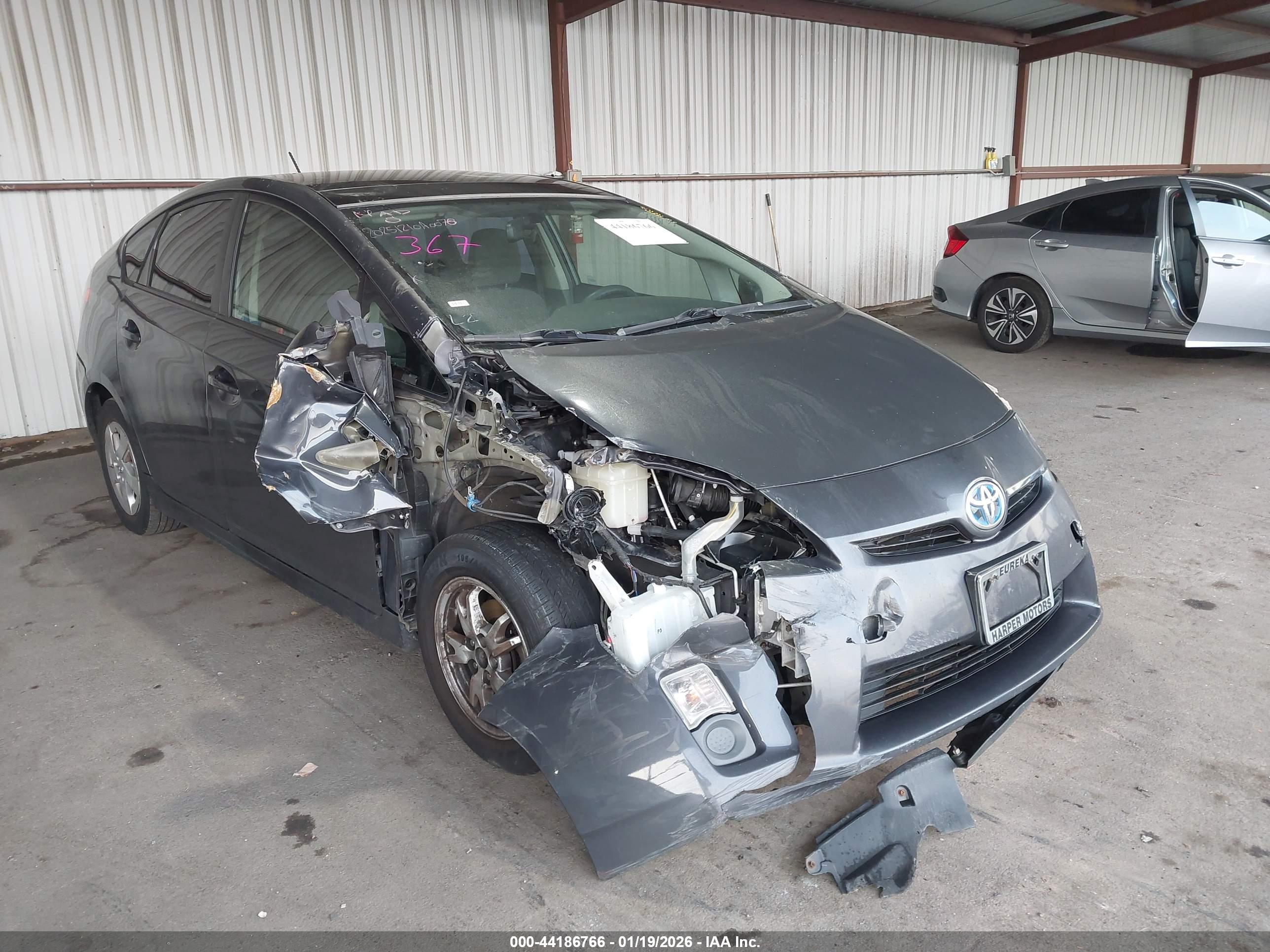 TOYOTA PRIUS image 6