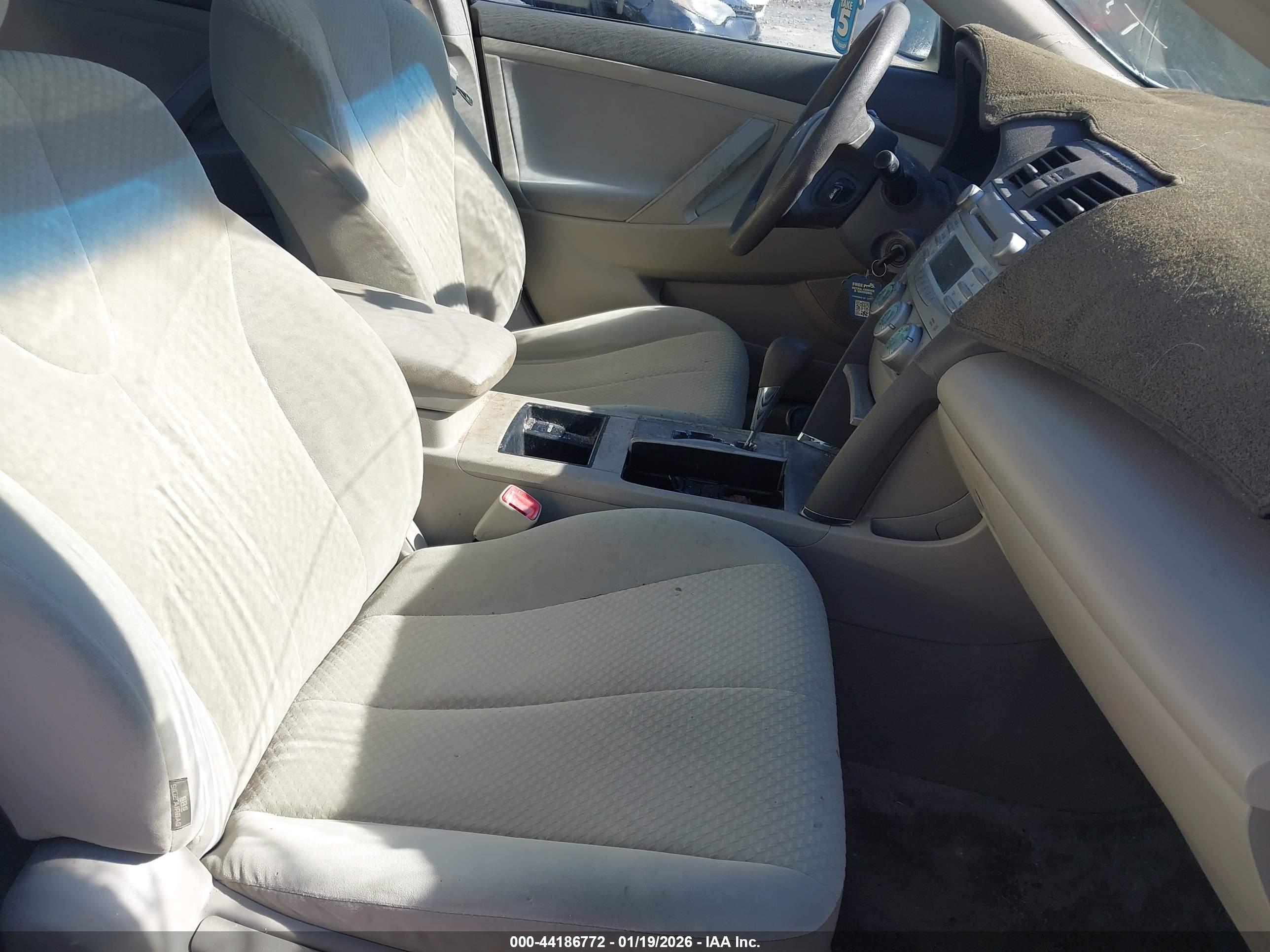 TOYOTA CAMRY image 5