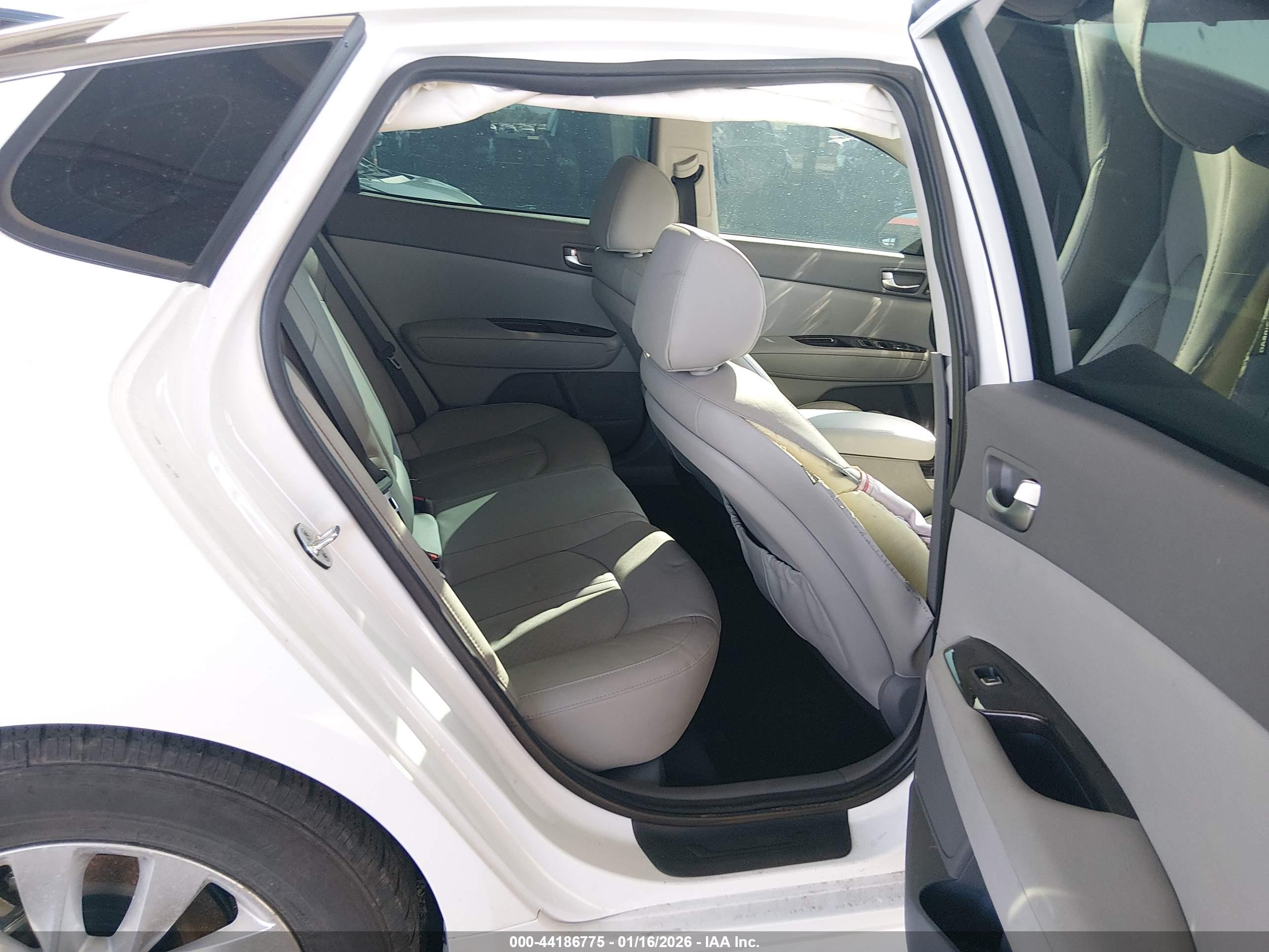 KIA OPTIMA image 8