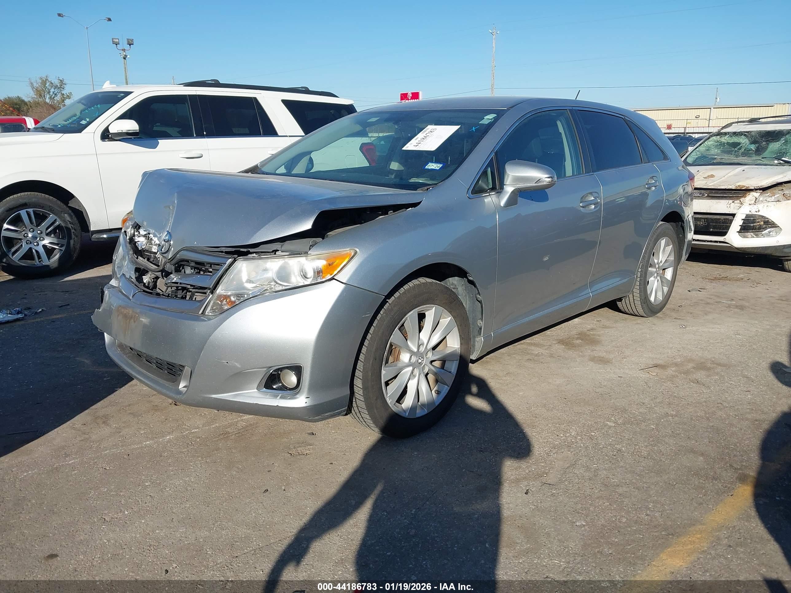 TOYOTA VENZA image 2