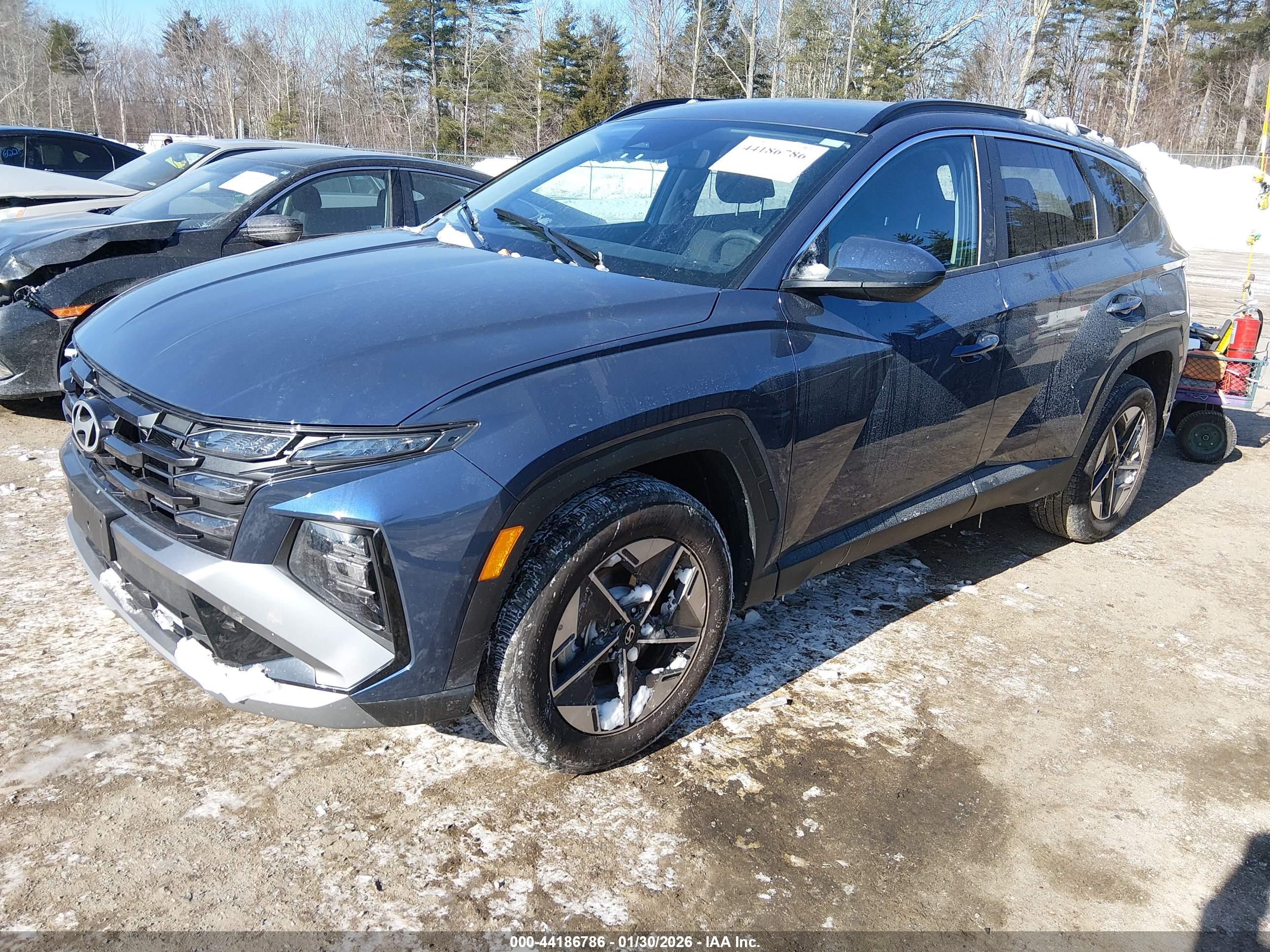 HYUNDAI TUCSON image 2