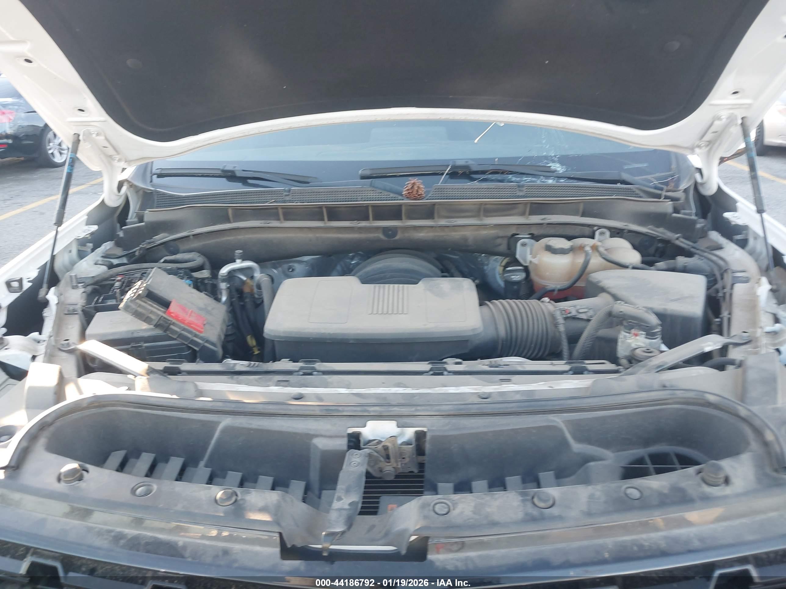 CHEVROLET SUBURBAN image 10