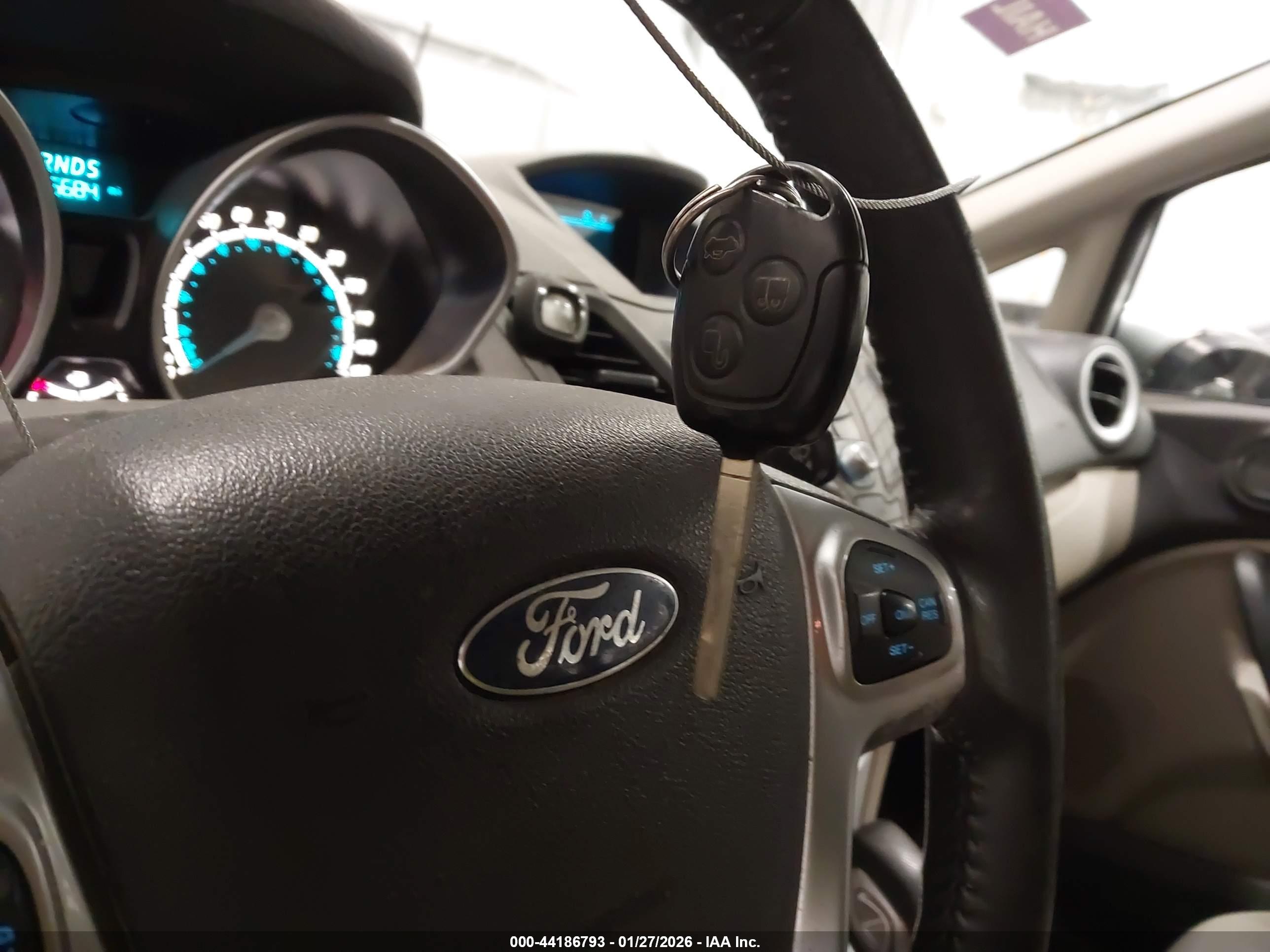FORD FIESTA image 11